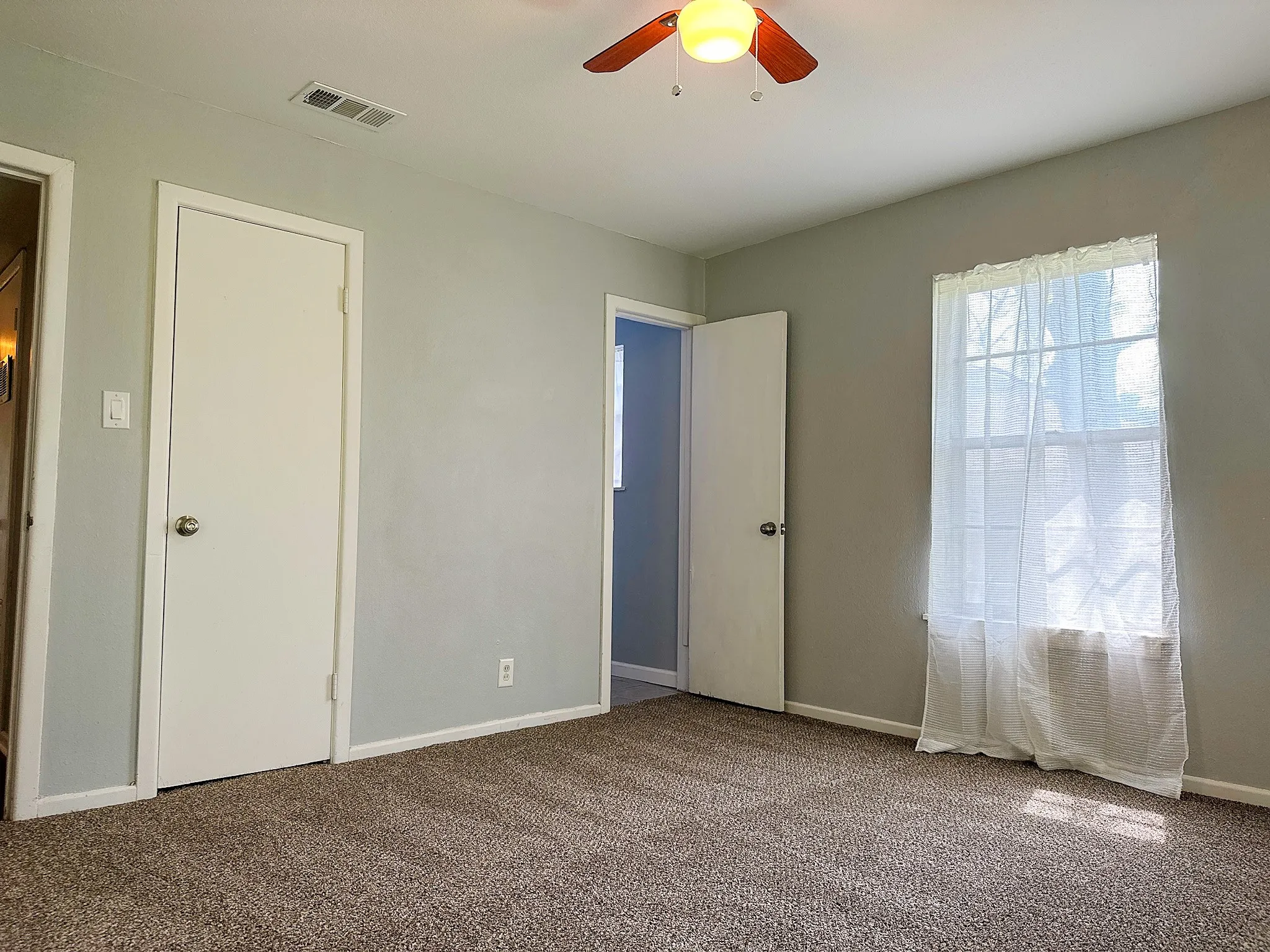 Primary Bedroom (Bedroom 3)