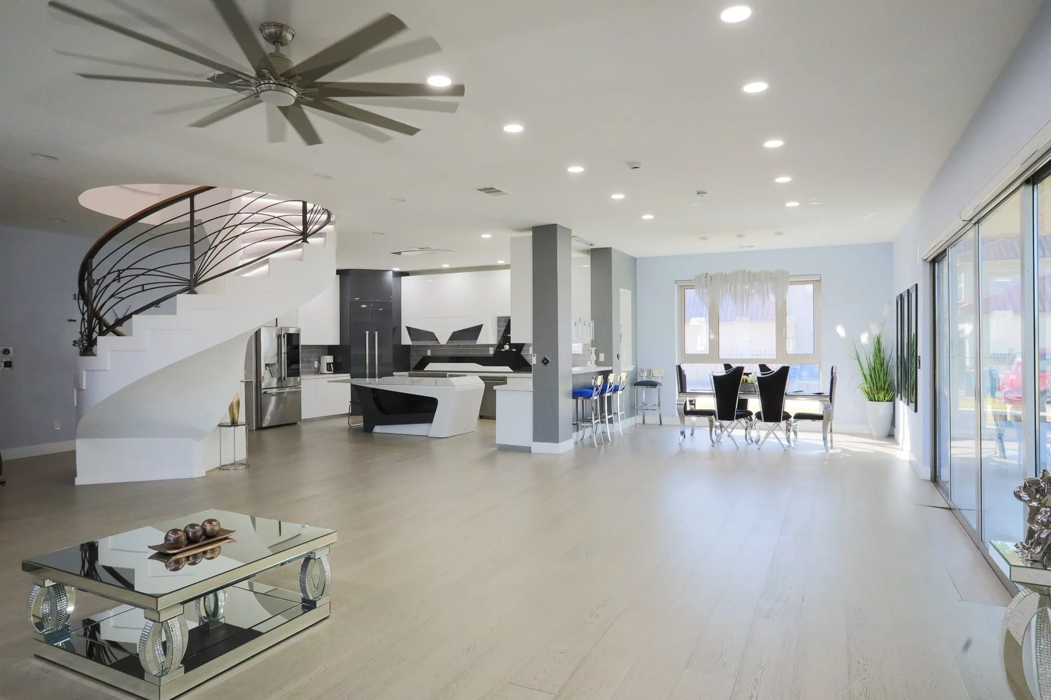 Single Family Residence For Sale in Dallas County , 1719 Right Field Court, Cedar Hill, Texas 75104, 4 Bedrooms, 4 Bathrooms, 8 Garage spaces, 4,065 Sqft, built in 2022, New Construction - Complete, Price $899,990, mls#21224763, Real Estate Agent in Cedar Hill, Homes For Sale in Dallas county, Homes For Sale in Cedar Hill, Realtor in Cedar Hill Texas, Real Estate Brokerage Independent Realty Texas, Luminita Cordes Realtor