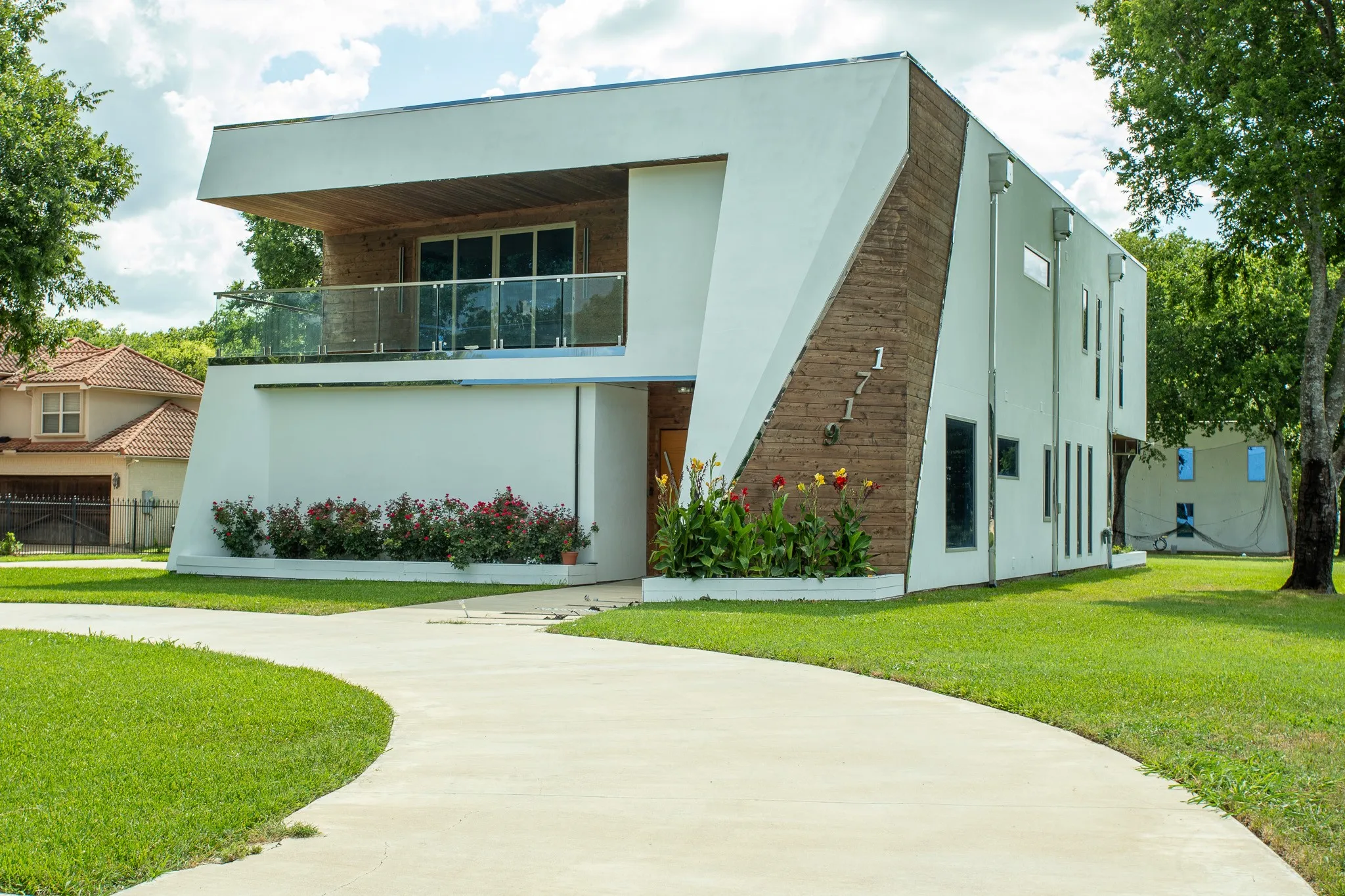 Single Family Residence For Sale in Dallas County , 1719 Right Field Court, Cedar Hill, Texas 75104, 4 Bedrooms, 4 Bathrooms, 8 Garage spaces, 4,065 Sqft, built in 2022, New Construction - Complete, Price $899,990, mls#21224763, Real Estate Agent in Cedar Hill, Homes For Sale in Dallas county, Homes For Sale in Cedar Hill, Realtor in Cedar Hill Texas, Real Estate Brokerage Independent Realty Texas, Luminita Cordes Realtor