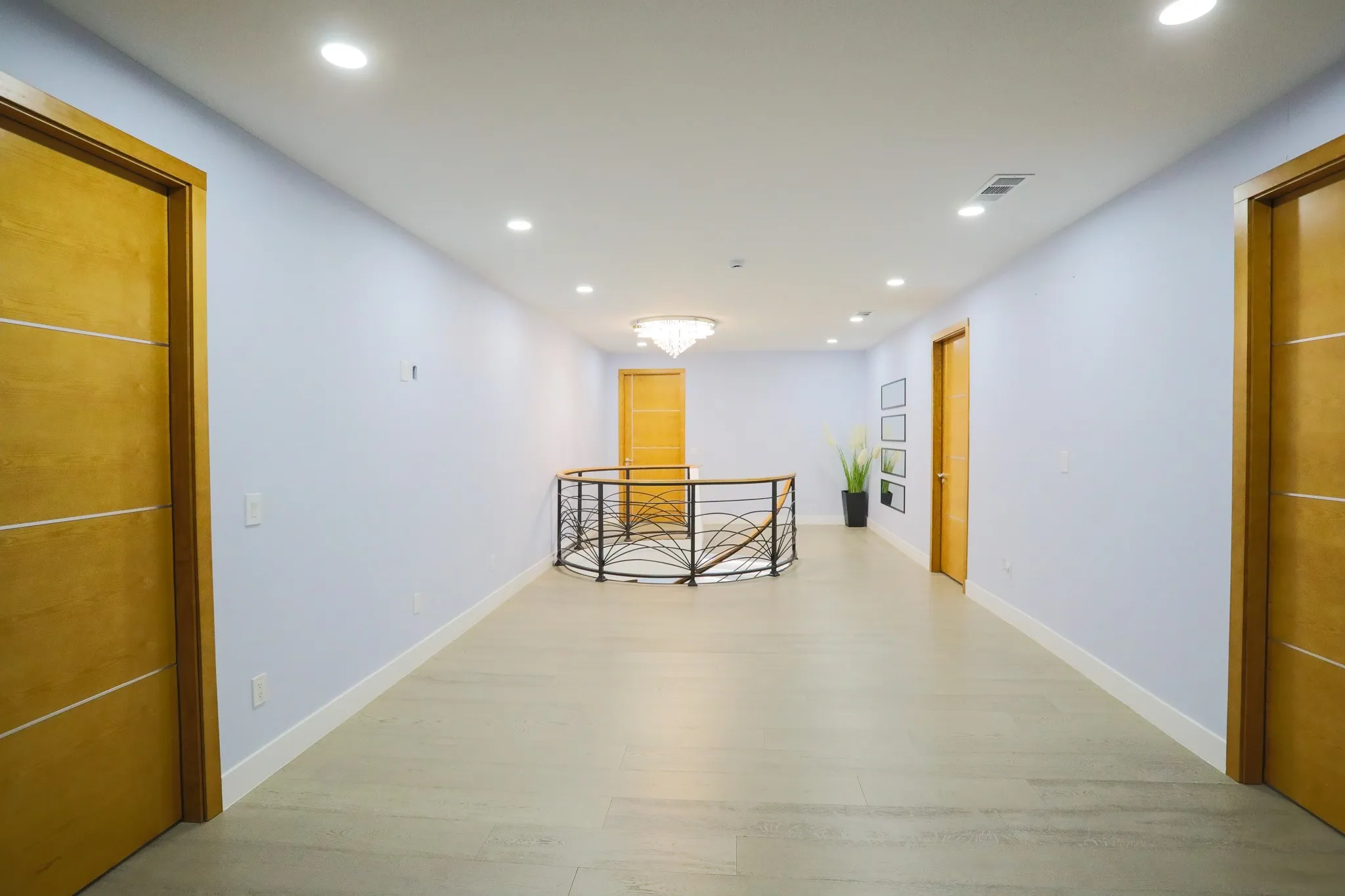 Single Family Residence For Sale in Dallas County , 1719 Right Field Court, Cedar Hill, Texas 75104, 4 Bedrooms, 4 Bathrooms, 8 Garage spaces, 4,065 Sqft, built in 2022, New Construction - Complete, Price $899,990, mls#21224763, Real Estate Agent in Cedar Hill, Homes For Sale in Dallas county, Homes For Sale in Cedar Hill, Realtor in Cedar Hill Texas, Real Estate Brokerage Independent Realty Texas, Luminita Cordes Realtor
