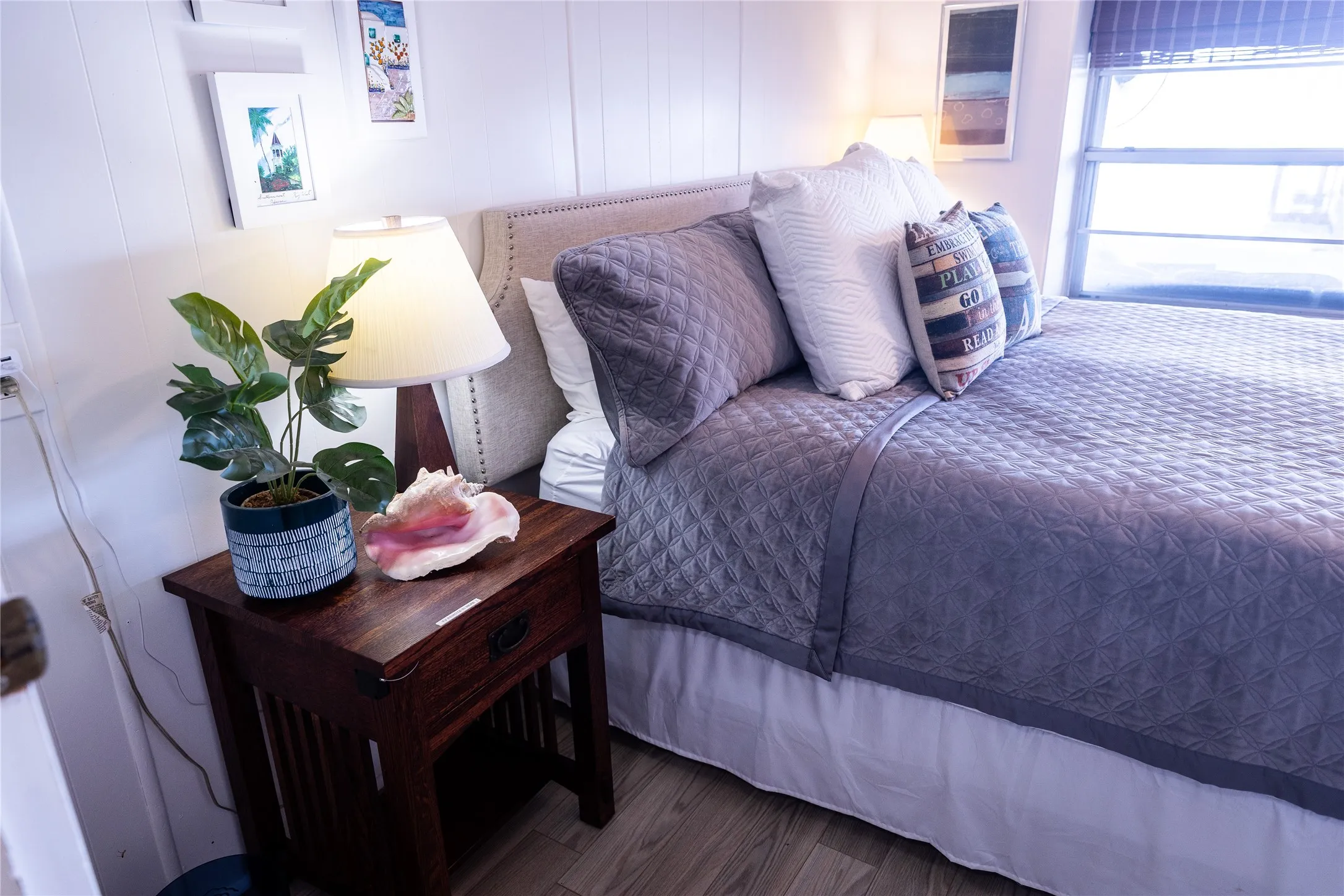 Mobile Home For Sale in Henderson County , 21308 Southwind Drive, Chandler, Texas 75758, 4 Bedroom, 3 Bathroom, Garage spaces, 2,759 Sqft, built in 1970, mls#21224913, Real Estate Agent in Chandler, Homes For Sale in Henderson county, Homes For Sale in Chandler, Realtor in Chandler Texas, Real Estate Brokerage Independent Realty Texas, Luminita Cordes Realtor
