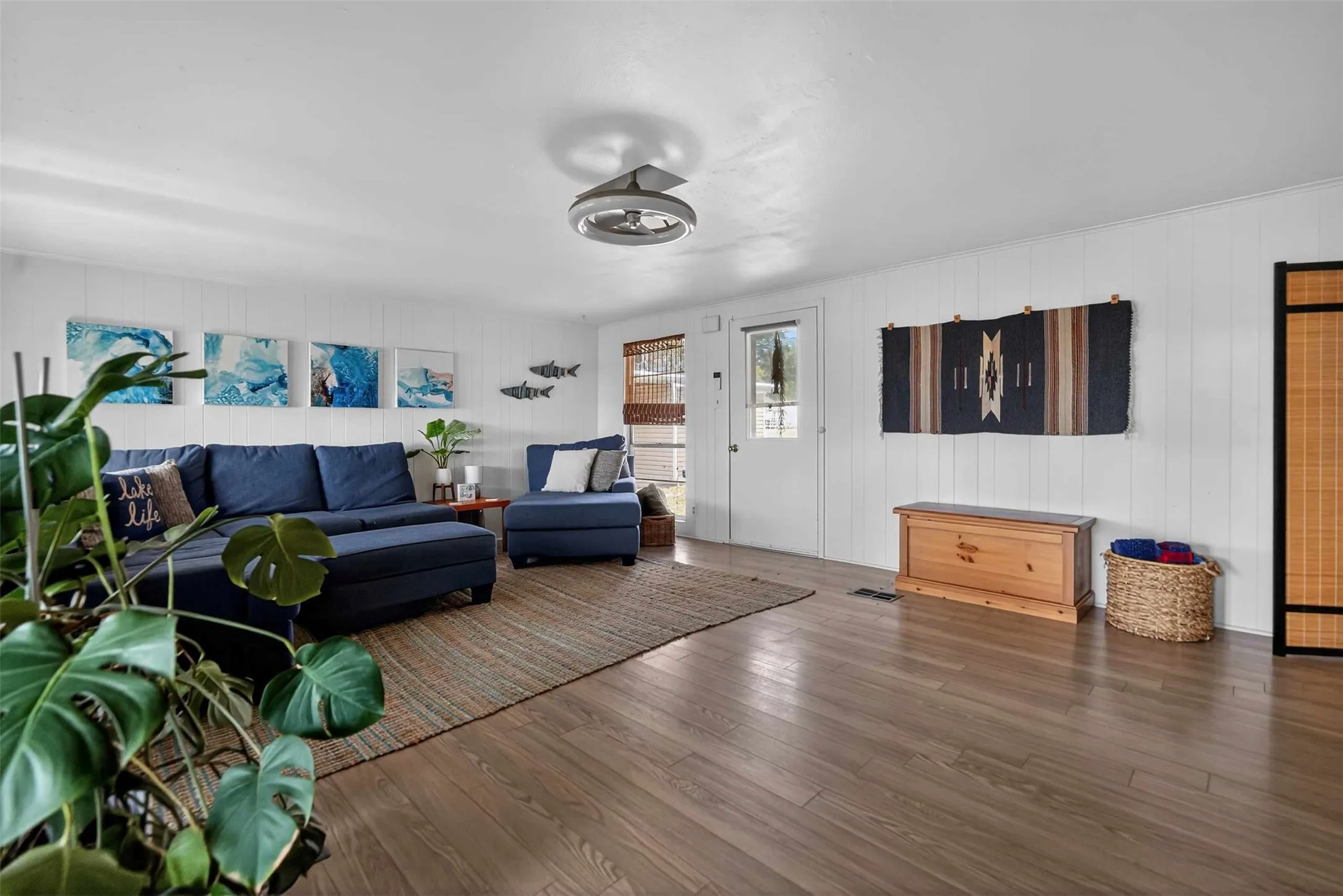 Mobile Home For Sale in Henderson County , 21308 Southwind Drive, Chandler, Texas 75758, 4 Bedroom, 3 Bathroom, Garage spaces, 2,759 Sqft, built in 1970, mls#21224913, Real Estate Agent in Chandler, Homes For Sale in Henderson county, Homes For Sale in Chandler, Realtor in Chandler Texas, Real Estate Brokerage Independent Realty Texas, Luminita Cordes Realtor