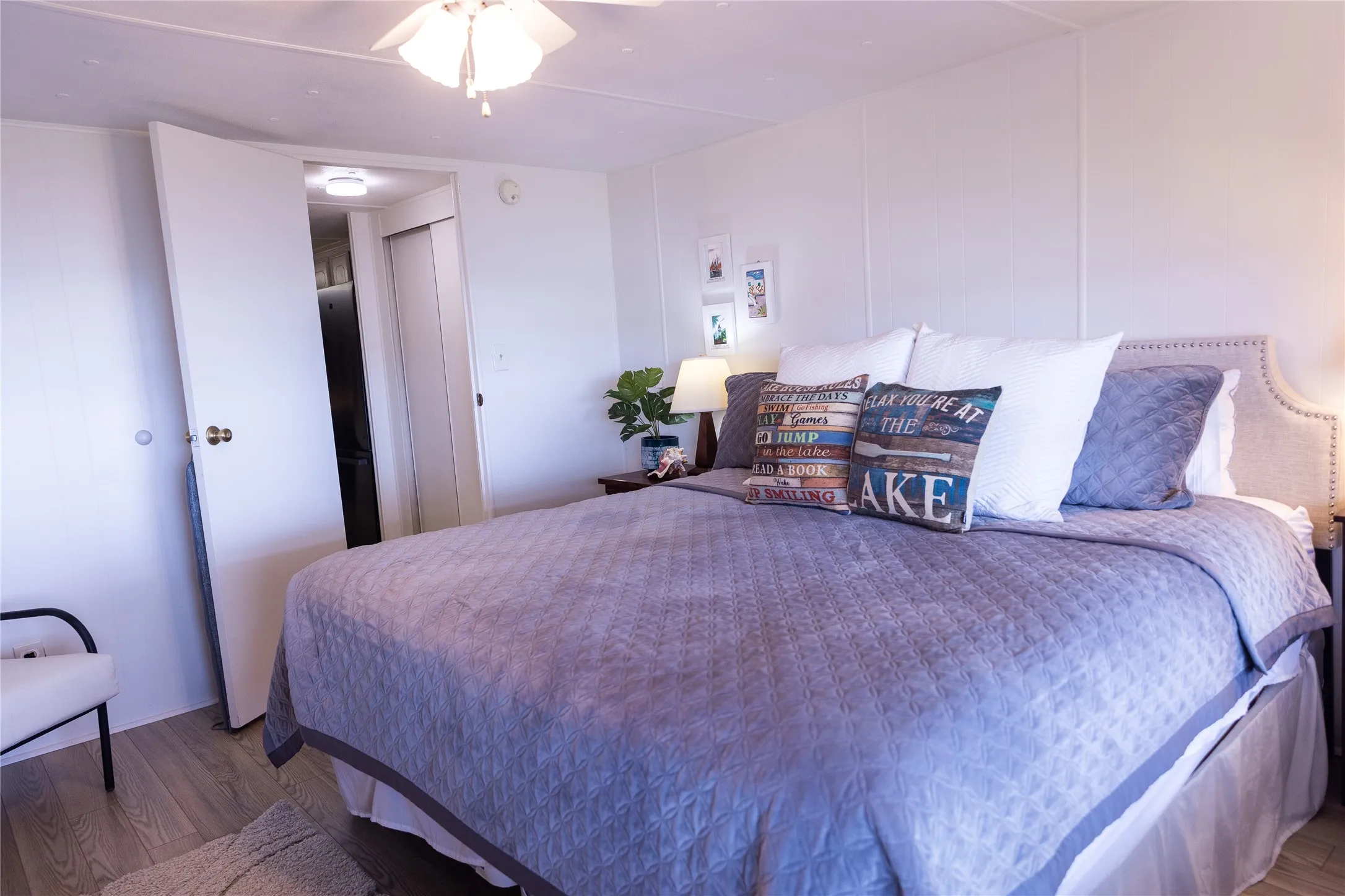 Mobile Home For Sale in Henderson County , 21308 Southwind Drive, Chandler, Texas 75758, 4 Bedroom, 3 Bathroom, Garage spaces, 2,759 Sqft, built in 1970, mls#21224913, Real Estate Agent in Chandler, Homes For Sale in Henderson county, Homes For Sale in Chandler, Realtor in Chandler Texas, Real Estate Brokerage Independent Realty Texas, Luminita Cordes Realtor