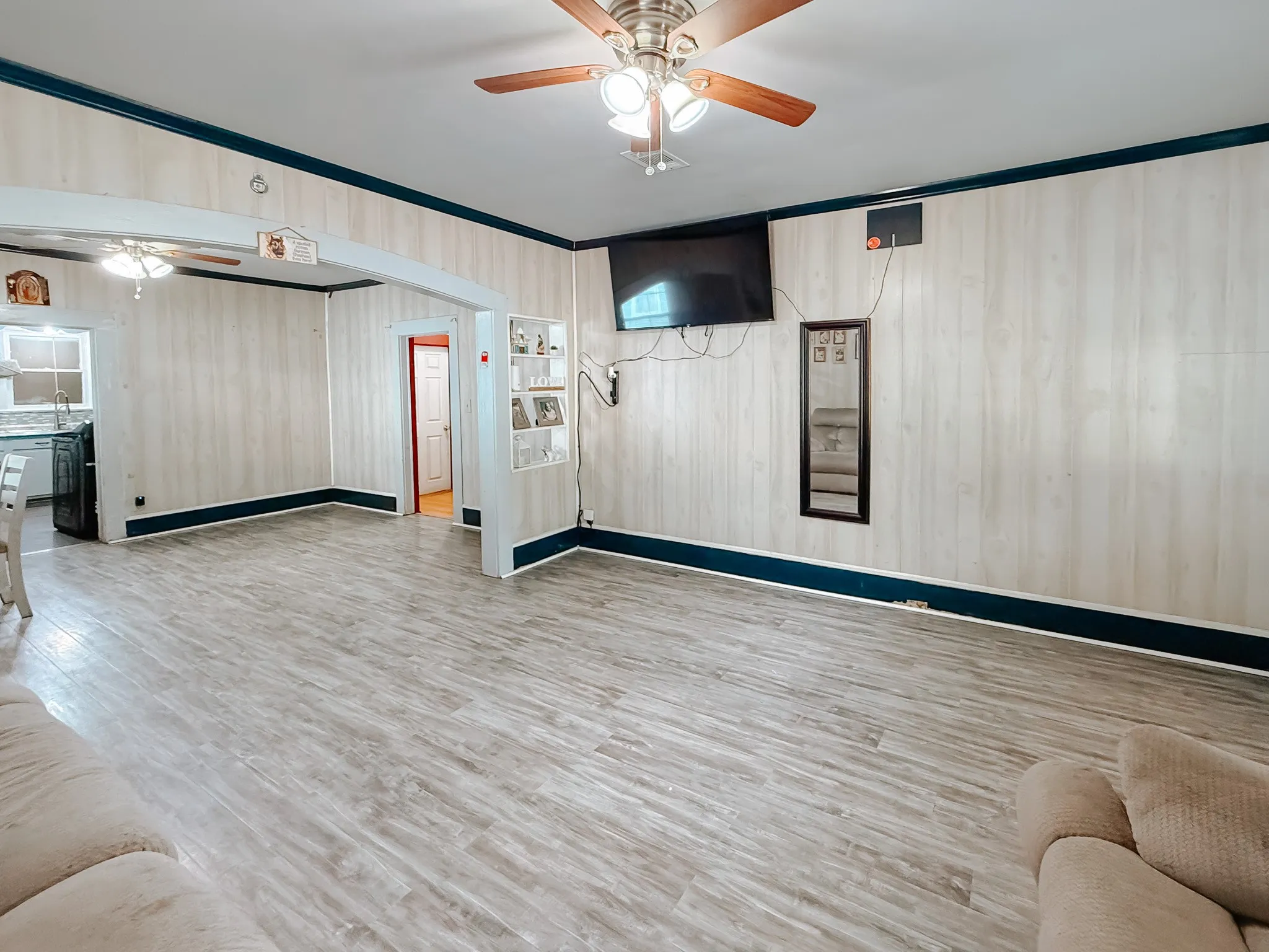 Single Family Residence For Sale in Navarro County , 401 S 30th Street, Corsicana, Texas 75110, 3 Bedrooms, 2 Bathrooms, Garage spaces, 1,344 Sqft, built in 1945, Price $160,000, mls#21222780, Real Estate Agent in Corsicana, Homes For Sale in Navarro county, Homes For Sale in Corsicana, Realtor in Corsicana Texas, Real Estate Brokerage Independent Realty Texas, Luminita Cordes Realtor