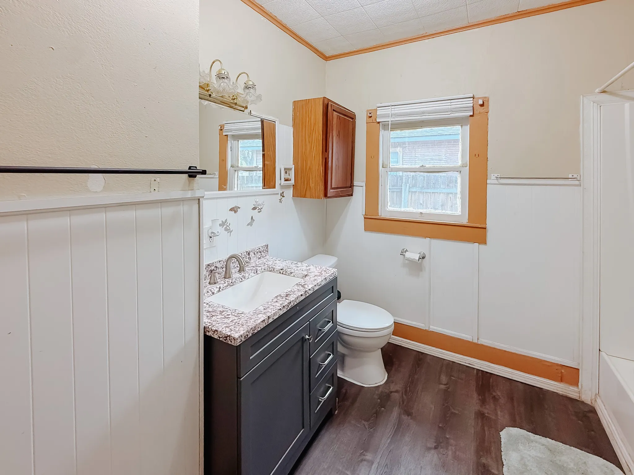 Single Family Residence For Sale in Navarro County , 401 S 30th Street, Corsicana, Texas 75110, 3 Bedrooms, 2 Bathrooms, Garage spaces, 1,344 Sqft, built in 1945, Price $160,000, mls#21222780, Real Estate Agent in Corsicana, Homes For Sale in Navarro county, Homes For Sale in Corsicana, Realtor in Corsicana Texas, Real Estate Brokerage Independent Realty Texas, Luminita Cordes Realtor