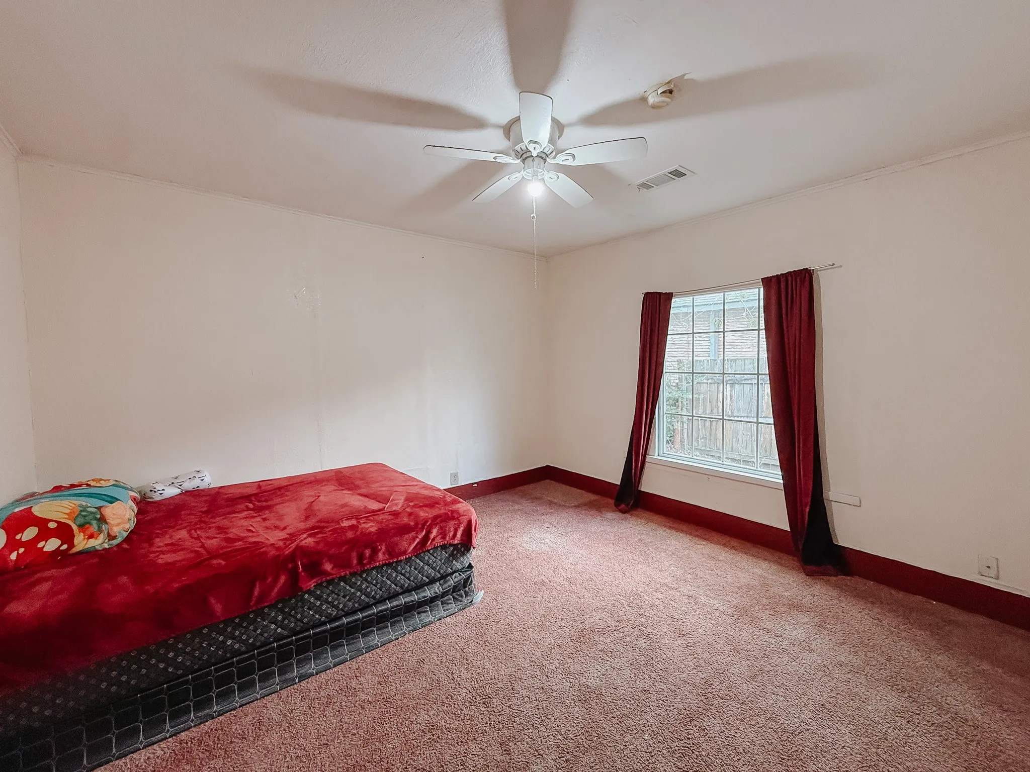 Single Family Residence For Sale in Navarro County , 401 S 30th Street, Corsicana, Texas 75110, 3 Bedrooms, 2 Bathrooms, Garage spaces, 1,344 Sqft, built in 1945, Price $160,000, mls#21222780, Real Estate Agent in Corsicana, Homes For Sale in Navarro county, Homes For Sale in Corsicana, Realtor in Corsicana Texas, Real Estate Brokerage Independent Realty Texas, Luminita Cordes Realtor