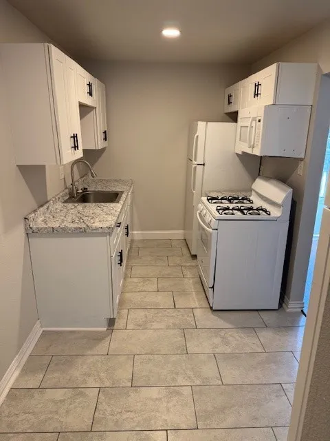 Condominium For Sale in Tarrant County , 6016 Westridge Lane 407, Fort Worth, Texas 76116, 1 Bedroom, 1 Bathroom, Garage spaces, 918 Sqft, built in 1969, mls#21223641, Real Estate Agent in Fort Worth, Homes For Sale in Tarrant county, Homes For Sale in Fort Worth, Realtor in Fort Worth Texas, Real Estate Brokerage Independent Realty Texas, Luminita Cordes Realtor