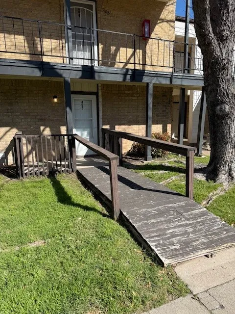 Condominium For Sale in Tarrant County , 6016 Westridge Lane 407, Fort Worth, Texas 76116, 1 Bedroom, 1 Bathroom, Garage spaces, 918 Sqft, built in 1969, mls#21223641, Real Estate Agent in Fort Worth, Homes For Sale in Tarrant county, Homes For Sale in Fort Worth, Realtor in Fort Worth Texas, Real Estate Brokerage Independent Realty Texas, Luminita Cordes Realtor