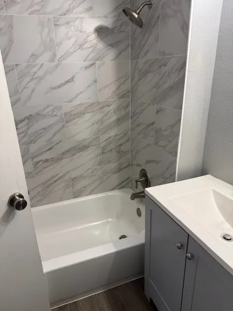 Condominium For Sale in Tarrant County , 6012 Westridge Lane 609, Fort Worth, Texas 76116, 1 Bedroom, 1 Bathroom, Garage spaces, 806 Sqft, built in 1969, Preowned, mls#21224950, Real Estate Agent in Fort Worth, Homes For Sale in Tarrant county, Homes For Sale in Fort Worth, Realtor in Fort Worth Texas, Real Estate Brokerage Independent Realty Texas, Luminita Cordes Realtor