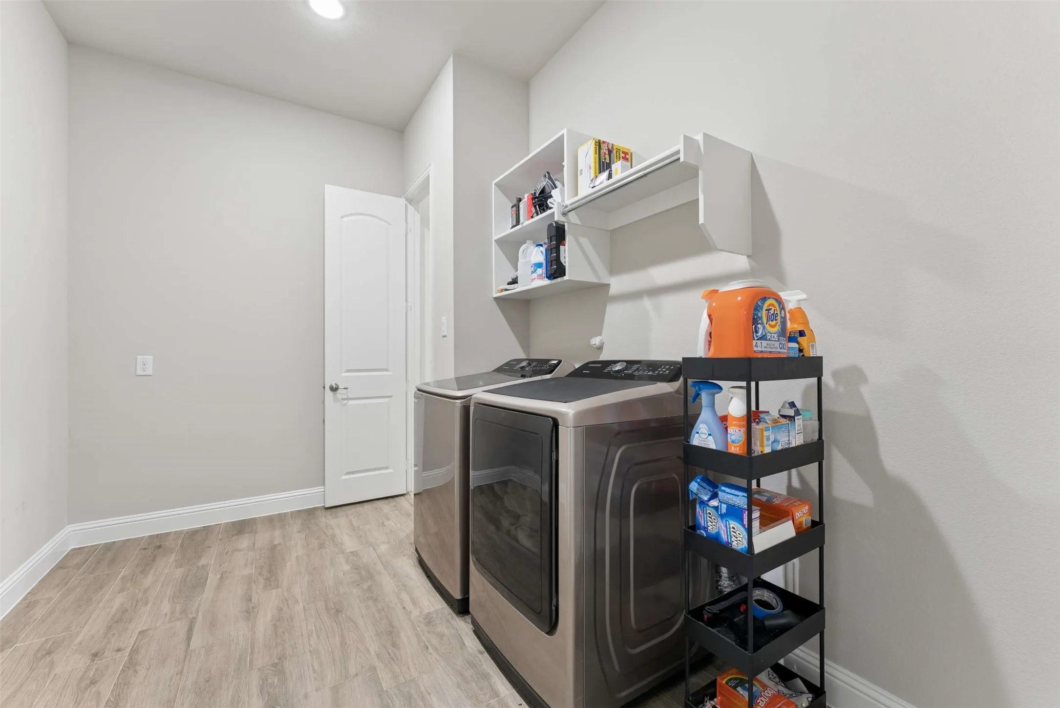 Single Family Residence For Sale in Collin County , 1817 Scotney Court, Celina, Texas 75009, 4 Bedroom, 3 Bathroom, 3 Garage spaces, 2,782 Sqft, built in 2021, Preowned, mls#21223555, Real Estate Agent in Celina, Homes For Sale in Collin county, Homes For Sale in Celina, Realtor in Celina Texas, Real Estate Brokerage Independent Realty Texas, Luminita Cordes Realtor
