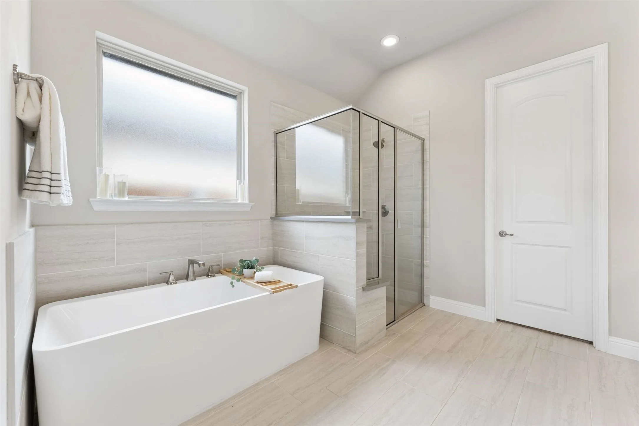 Single Family Residence For Sale in Collin County , 1817 Scotney Court, Celina, Texas 75009, 4 Bedroom, 3 Bathroom, 3 Garage spaces, 2,782 Sqft, built in 2021, Preowned, mls#21223555, Real Estate Agent in Celina, Homes For Sale in Collin county, Homes For Sale in Celina, Realtor in Celina Texas, Real Estate Brokerage Independent Realty Texas, Luminita Cordes Realtor