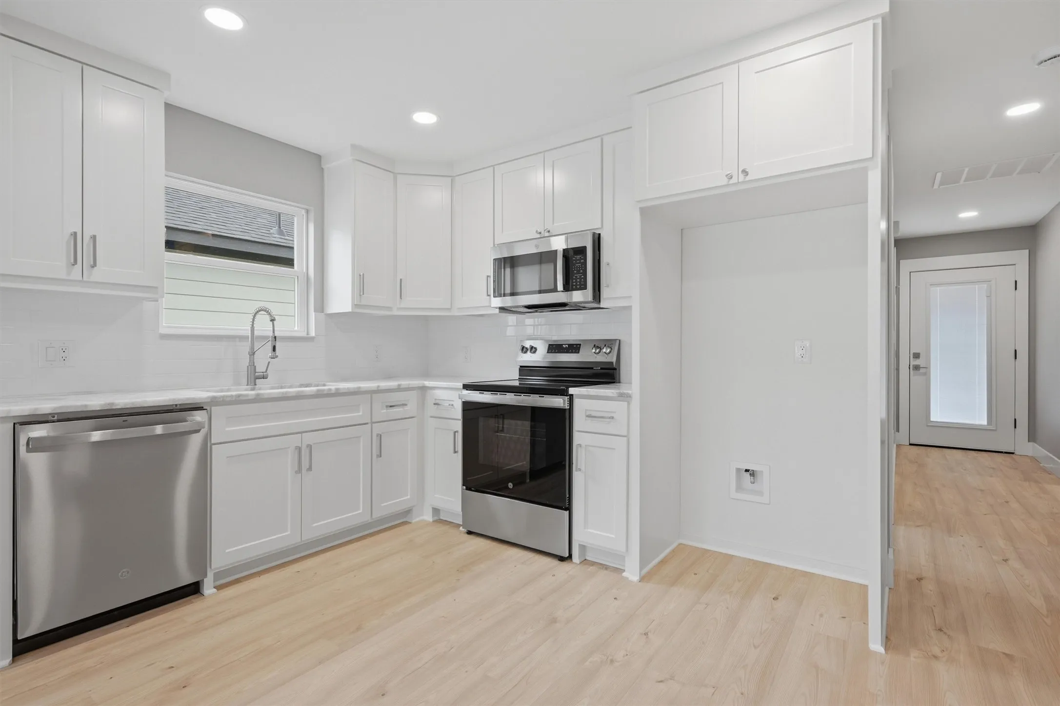 Single Family Residence For Sale in Grayson County , 1012 S 1st Street, Sherman, Texas 75090, 2 Bedroom, 2 Bathroom, 1 Garage spaces, 946 Sqft, built in 2026, New Construction - Complete, mls#21225052, Real Estate Agent in Sherman, Homes For Sale in Grayson county, Homes For Sale in Sherman, Realtor in Sherman Texas, Real Estate Brokerage Independent Realty Texas, Luminita Cordes Realtor