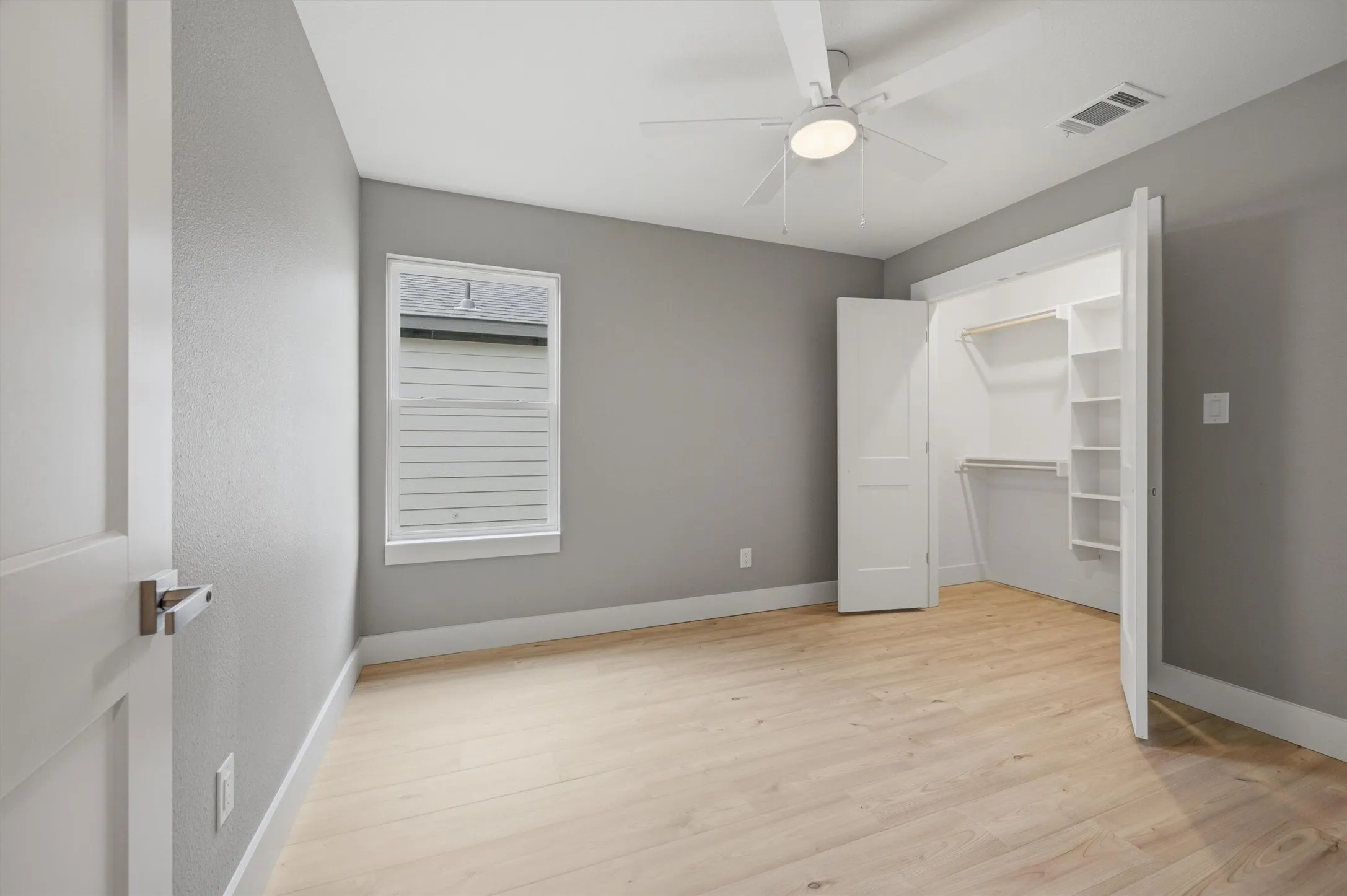 Single Family Residence For Sale in Grayson County , 1012 S 1st Street, Sherman, Texas 75090, 2 Bedroom, 2 Bathroom, 1 Garage spaces, 946 Sqft, built in 2026, New Construction - Complete, mls#21225052, Real Estate Agent in Sherman, Homes For Sale in Grayson county, Homes For Sale in Sherman, Realtor in Sherman Texas, Real Estate Brokerage Independent Realty Texas, Luminita Cordes Realtor