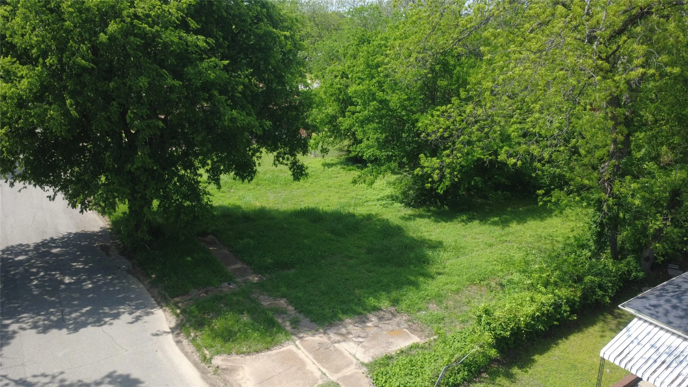 Unimproved Land For Sale in Grayson County , 611 W Johnson Street, Denison, Texas 75020, 0, 0, Garage spaces, 0 Sqft, built in 0, Price $47,499, mls#21225105, Real Estate Agent in Denison, Homes For Sale in Grayson county, Homes For Sale in Denison, Realtor in Denison Texas, Real Estate Brokerage Independent Realty Texas, Luminita Cordes Realtor