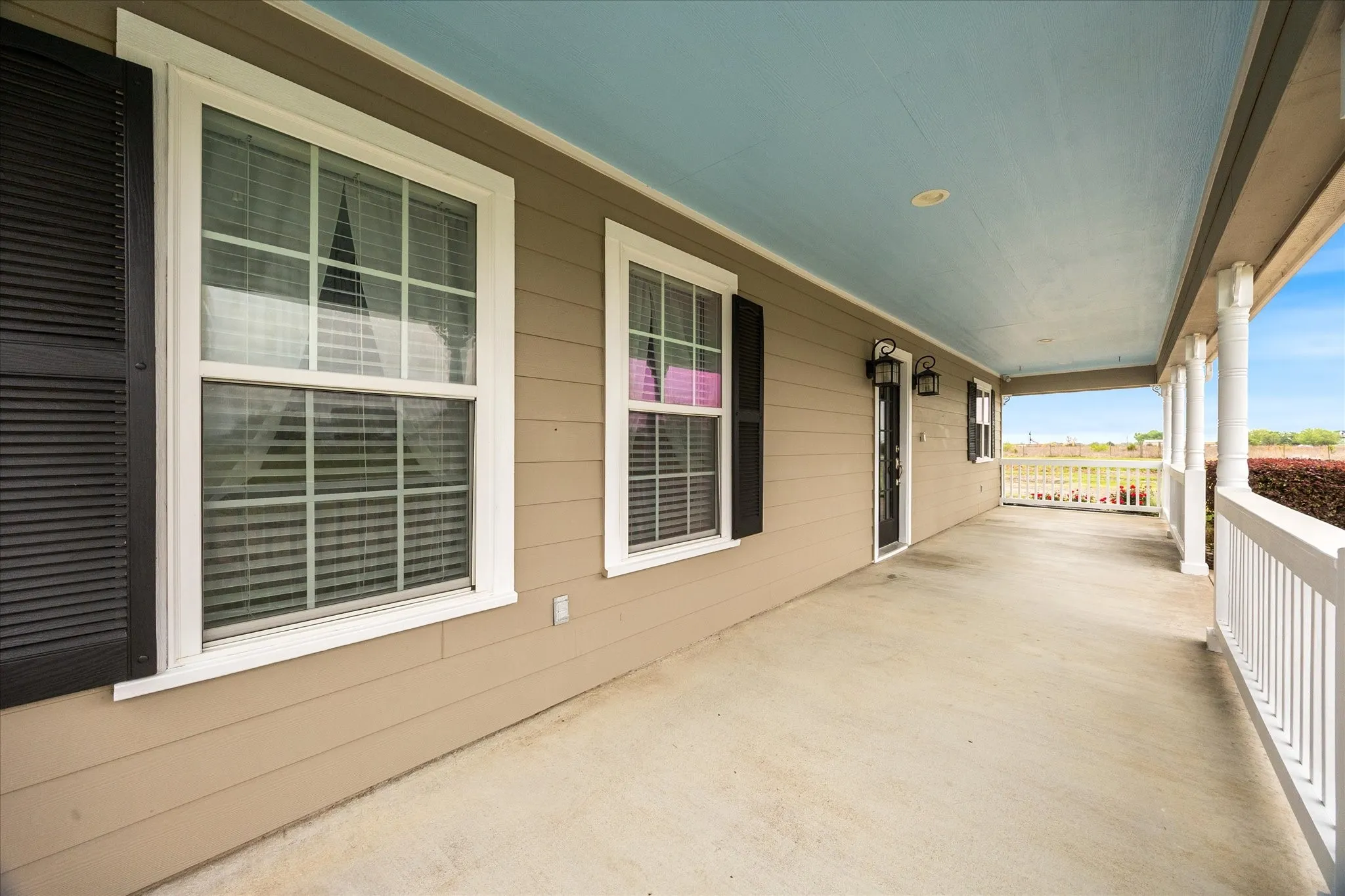 Single Family Residence For Sale in Kaufman County , 12204 Legacy Lane, Forney, Texas 75126, 3 Bedroom, 2 Bathroom, 1 Garage spaces, 2,493 Sqft, built in 2016, Preowned, mls#21223672, Real Estate Agent in Forney, Homes For Sale in Kaufman county, Homes For Sale in Forney, Realtor in Forney Texas, Real Estate Brokerage Independent Realty Texas, Luminita Cordes Realtor