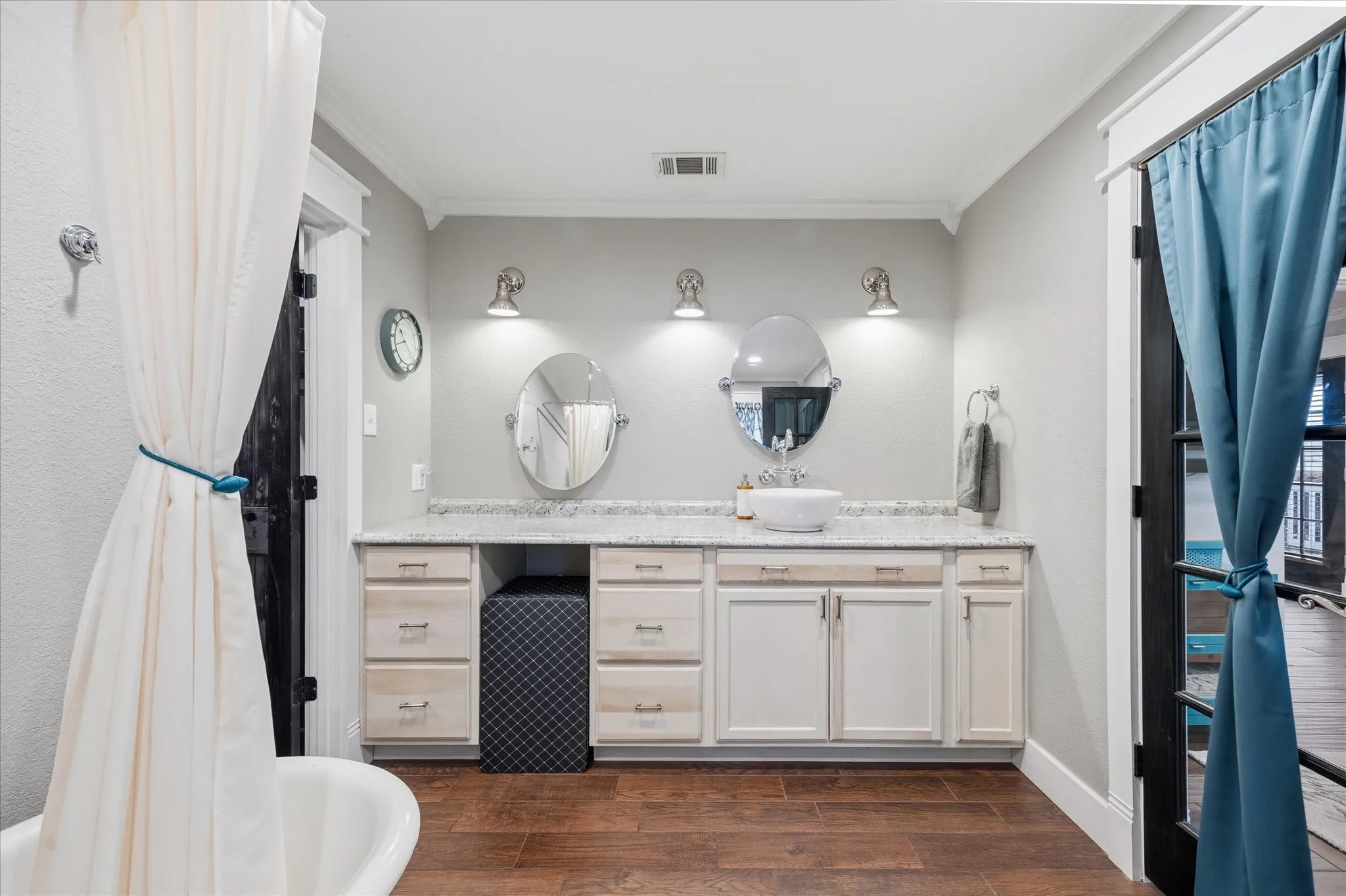 Single Family Residence For Sale in Kaufman County , 12204 Legacy Lane, Forney, Texas 75126, 3 Bedroom, 2 Bathroom, 1 Garage spaces, 2,493 Sqft, built in 2016, Preowned, mls#21223672, Real Estate Agent in Forney, Homes For Sale in Kaufman county, Homes For Sale in Forney, Realtor in Forney Texas, Real Estate Brokerage Independent Realty Texas, Luminita Cordes Realtor