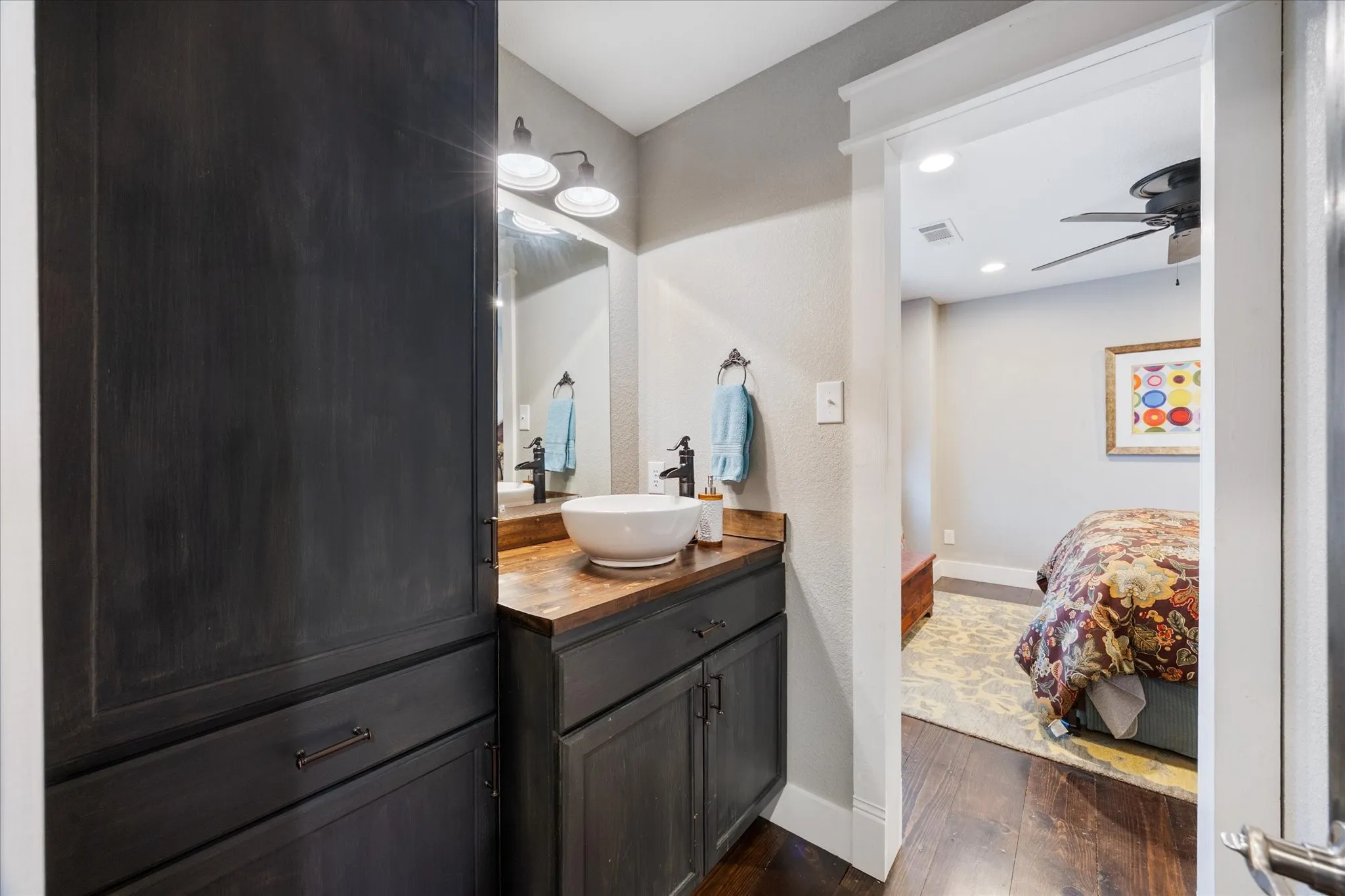 Single Family Residence For Sale in Kaufman County , 12204 Legacy Lane, Forney, Texas 75126, 3 Bedroom, 2 Bathroom, 1 Garage spaces, 2,493 Sqft, built in 2016, Preowned, mls#21223672, Real Estate Agent in Forney, Homes For Sale in Kaufman county, Homes For Sale in Forney, Realtor in Forney Texas, Real Estate Brokerage Independent Realty Texas, Luminita Cordes Realtor