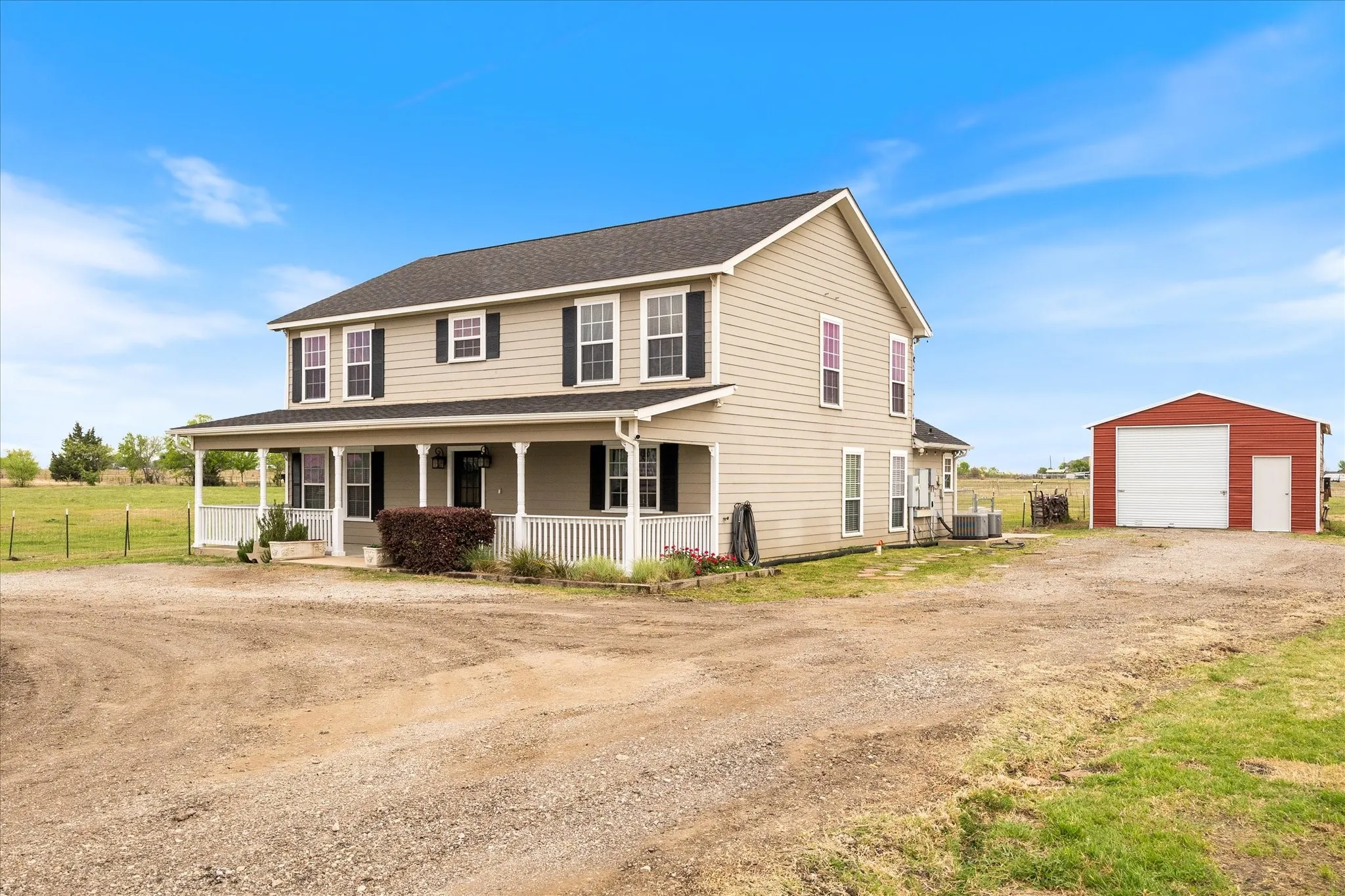 Single Family Residence For Sale in Kaufman County , 12204 Legacy Lane, Forney, Texas 75126, 3 Bedroom, 2 Bathroom, 1 Garage spaces, 2,493 Sqft, built in 2016, Preowned, mls#21223672, Real Estate Agent in Forney, Homes For Sale in Kaufman county, Homes For Sale in Forney, Realtor in Forney Texas, Real Estate Brokerage Independent Realty Texas, Luminita Cordes Realtor