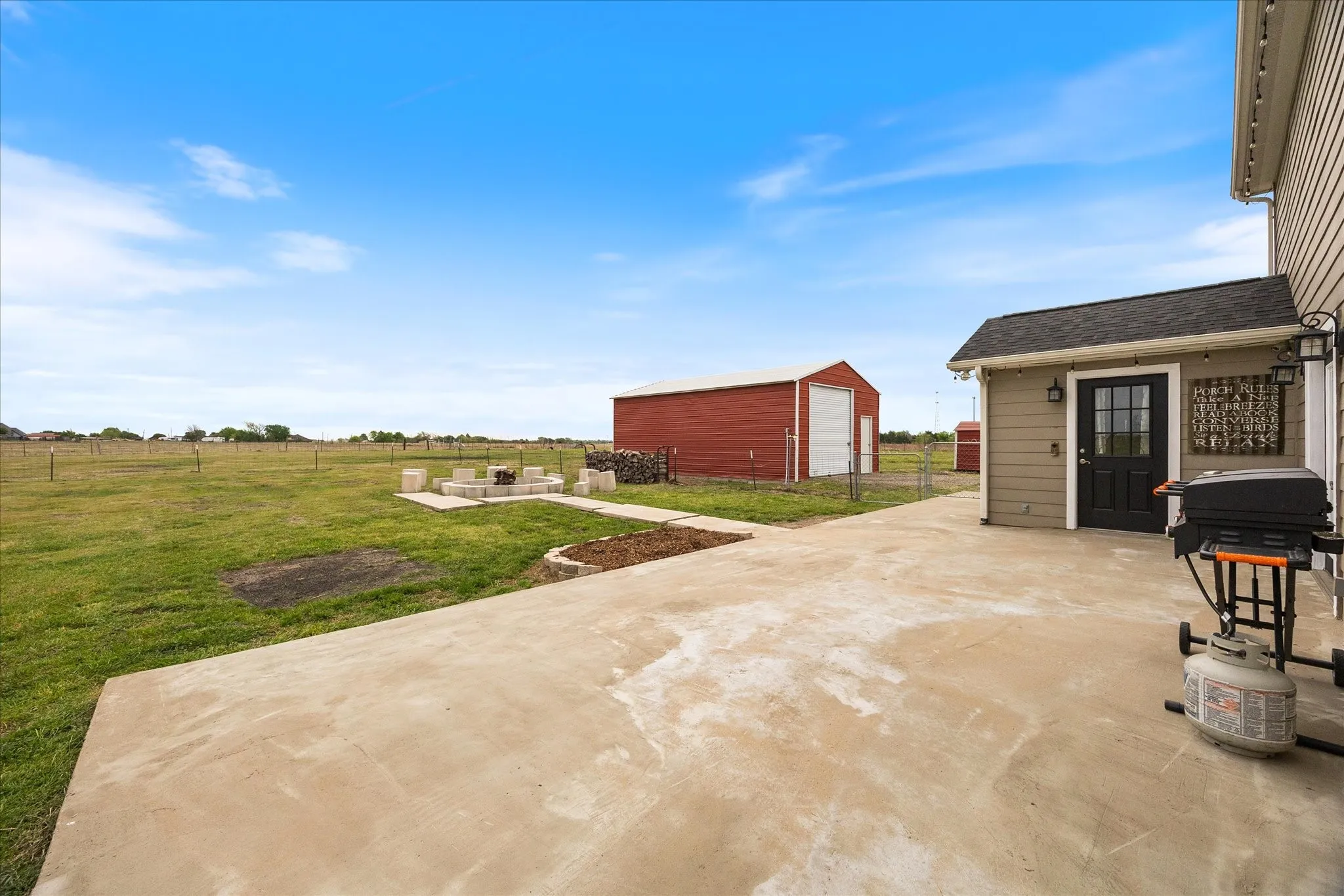Single Family Residence For Sale in Kaufman County , 12204 Legacy Lane, Forney, Texas 75126, 3 Bedroom, 2 Bathroom, 1 Garage spaces, 2,493 Sqft, built in 2016, Preowned, mls#21223672, Real Estate Agent in Forney, Homes For Sale in Kaufman county, Homes For Sale in Forney, Realtor in Forney Texas, Real Estate Brokerage Independent Realty Texas, Luminita Cordes Realtor