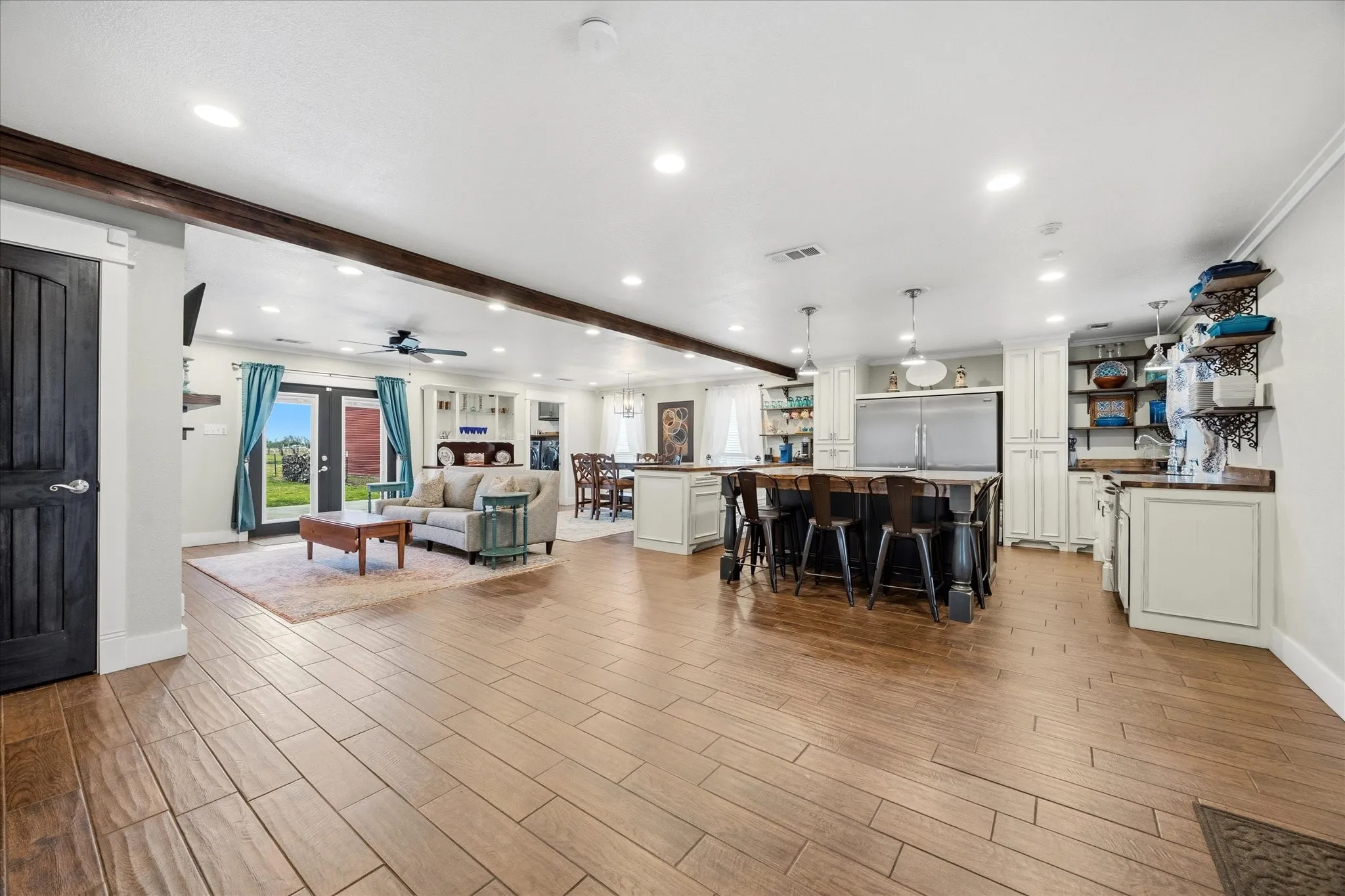 Single Family Residence For Sale in Kaufman County , 12204 Legacy Lane, Forney, Texas 75126, 3 Bedroom, 2 Bathroom, 1 Garage spaces, 2,493 Sqft, built in 2016, Preowned, mls#21223672, Real Estate Agent in Forney, Homes For Sale in Kaufman county, Homes For Sale in Forney, Realtor in Forney Texas, Real Estate Brokerage Independent Realty Texas, Luminita Cordes Realtor