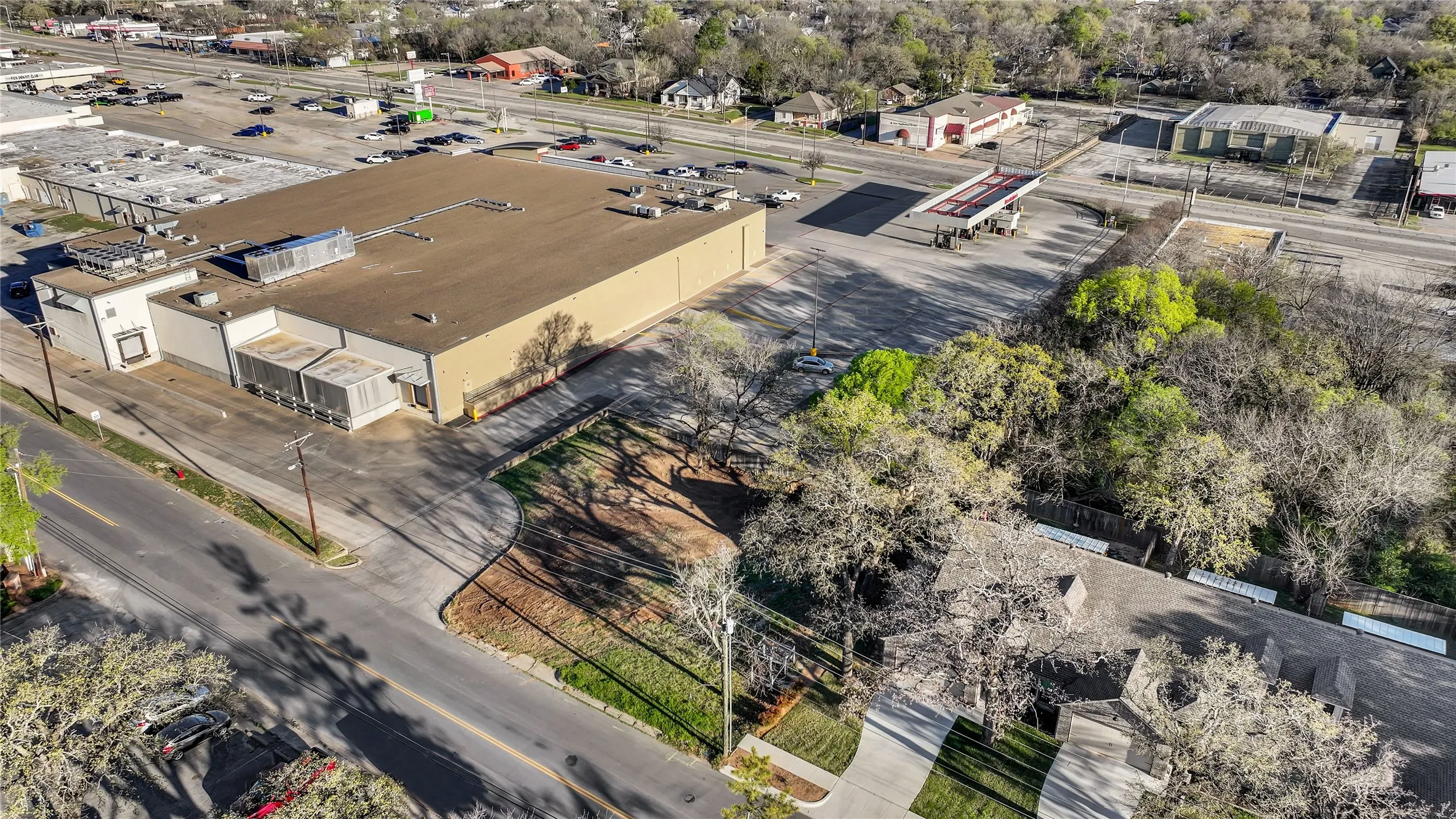 Unimproved Land For Sale in Parker County , 514 W Oak Street, Weatherford, Texas 76086, 0, 0, Garage spaces, 0 Sqft, built in 0, Proposed, Price $142,500, mls#21225118, Real Estate Agent in Weatherford, Homes For Sale in Parker county, Homes For Sale in Weatherford, Realtor in Weatherford Texas, Real Estate Brokerage Independent Realty Texas, Luminita Cordes Realtor