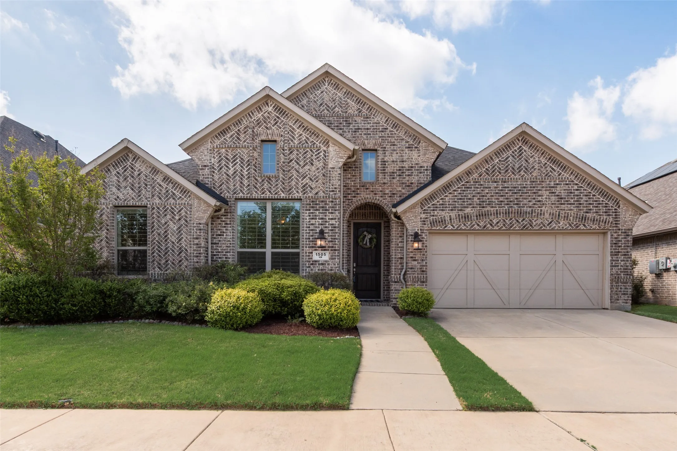Single Family Residence For Sale in Denton County , 1505 13th Street, Argyle, Texas 76226, 3 Bedroom, 3 Bathroom, 3 Garage spaces, 2,883 Sqft, built in 2017, Preowned, mls#21217645, Real Estate Agent in Argyle, Homes For Sale in Denton county, Homes For Sale in Argyle, Realtor in Argyle Texas, Real Estate Brokerage Independent Realty Texas, Luminita Cordes Realtor