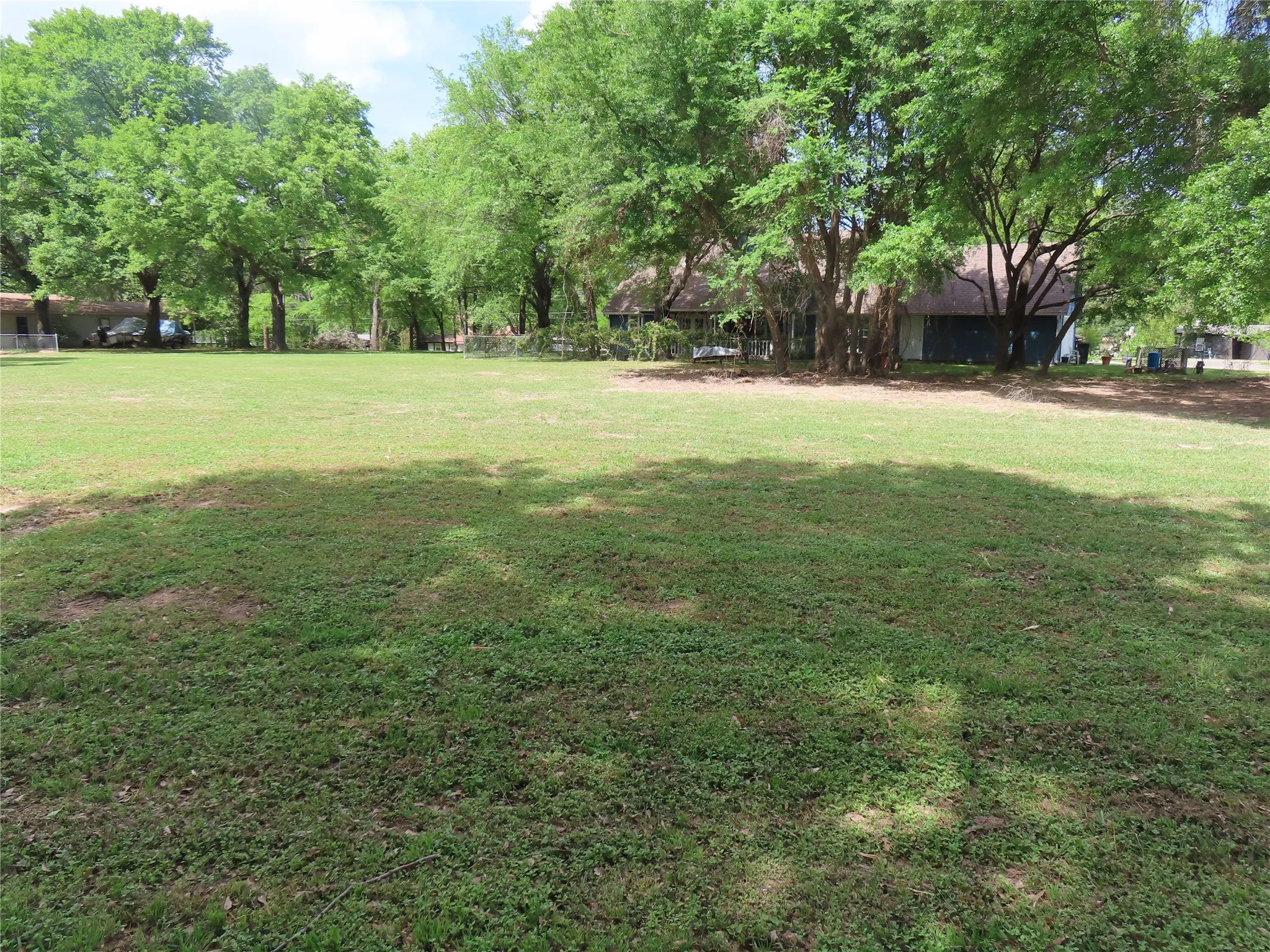 Unimproved Land For Sale in Henderson County , 0 Henry IV, Mabank, Texas 75156, 0, 0, Garage spaces, 0 Sqft, built in 0, mls#21224042, Real Estate Agent in Mabank, Homes For Sale in Henderson county, Homes For Sale in Mabank, Realtor in Mabank Texas, Real Estate Brokerage Independent Realty Texas, Luminita Cordes Realtor