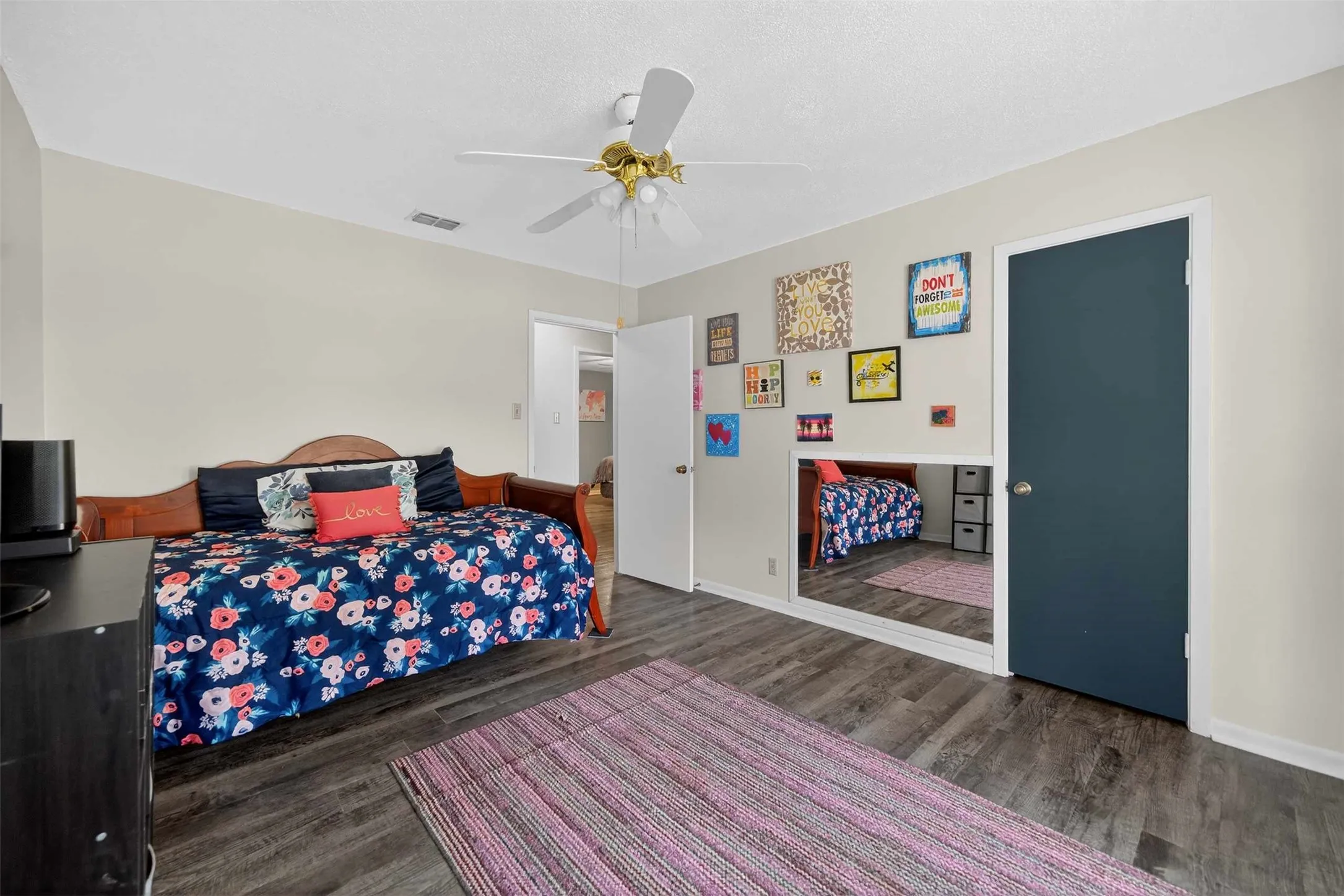 Single Family Residence For Sale in Smith County , 15515 Nell Lynn Lane, Tyler, Texas 75707, 3 Bedroom, 2 Bathroom, 2 Garage spaces, 1,814 Sqft, built in 1975, mls#21220968, Real Estate Agent in Tyler, Homes For Sale in Smith county, Homes For Sale in Tyler, Realtor in Tyler Texas, Real Estate Brokerage Independent Realty Texas, Luminita Cordes Realtor