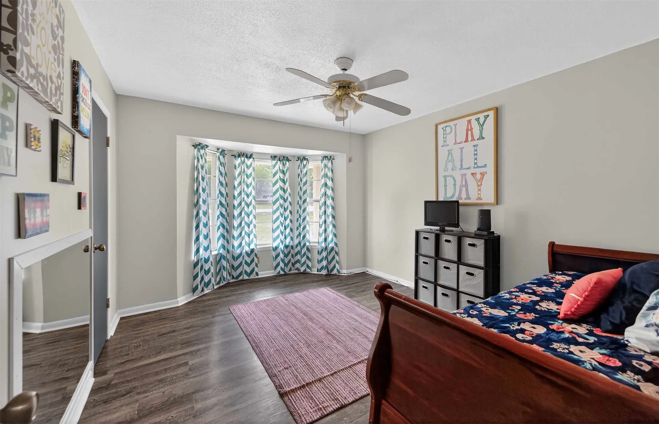 Single Family Residence For Sale in Smith County , 15515 Nell Lynn Lane, Tyler, Texas 75707, 3 Bedroom, 2 Bathroom, 2 Garage spaces, 1,814 Sqft, built in 1975, mls#21220968, Real Estate Agent in Tyler, Homes For Sale in Smith county, Homes For Sale in Tyler, Realtor in Tyler Texas, Real Estate Brokerage Independent Realty Texas, Luminita Cordes Realtor