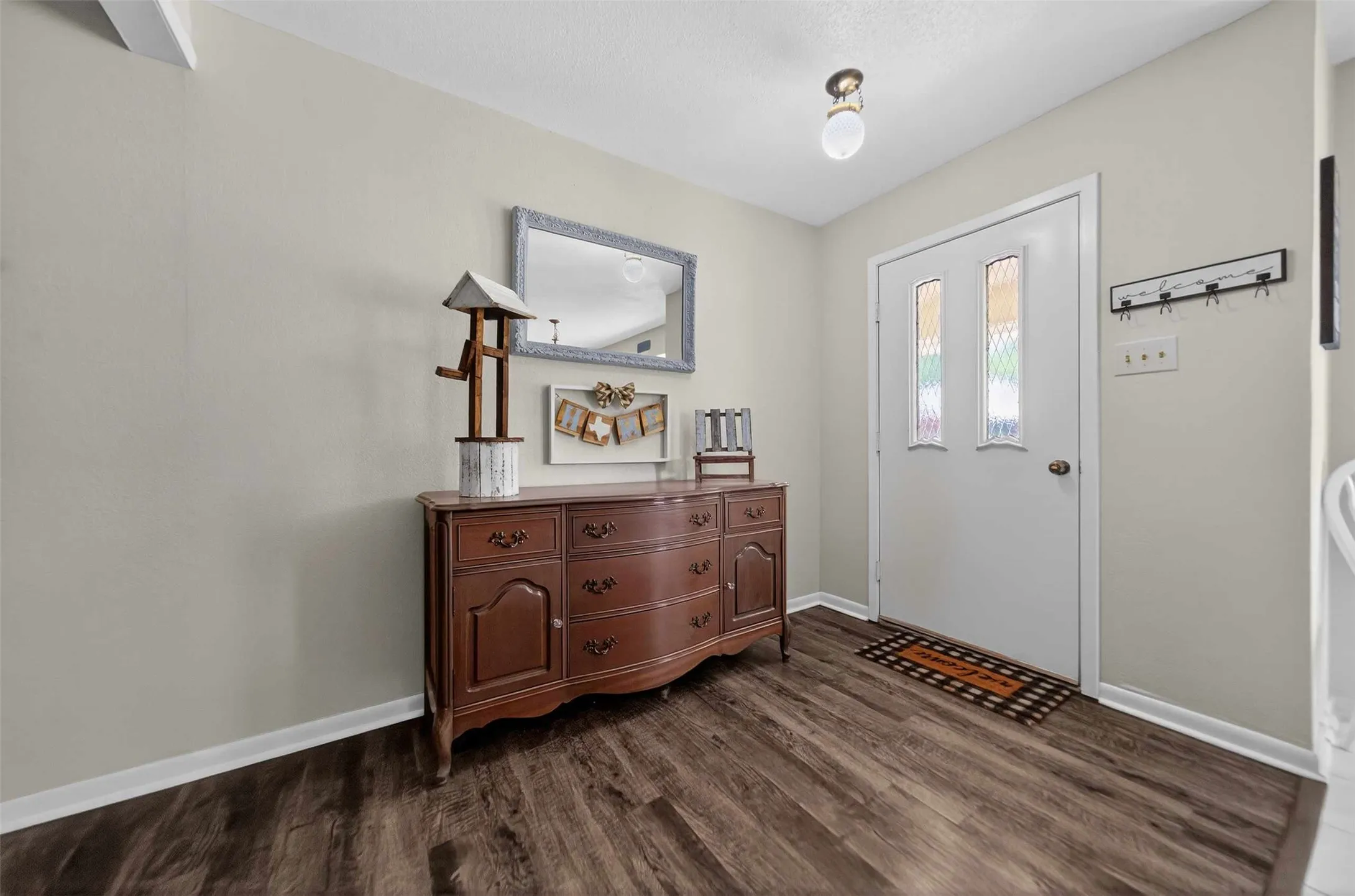 Single Family Residence For Sale in Smith County , 15515 Nell Lynn Lane, Tyler, Texas 75707, 3 Bedroom, 2 Bathroom, 2 Garage spaces, 1,814 Sqft, built in 1975, mls#21220968, Real Estate Agent in Tyler, Homes For Sale in Smith county, Homes For Sale in Tyler, Realtor in Tyler Texas, Real Estate Brokerage Independent Realty Texas, Luminita Cordes Realtor
