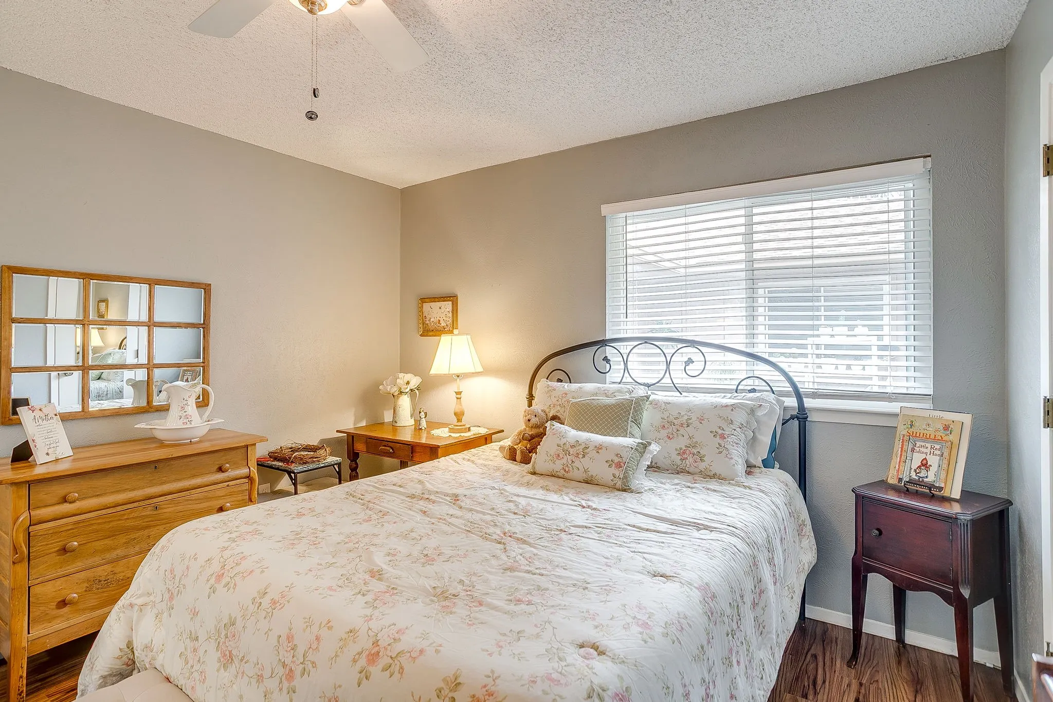 Duplex For Sale in Tarrant County , 5011 Ledgestone Drive, Fort Worth, Texas 76132, 4 Bedroom, 4 Bathroom, 4 Garage spaces, 3,216 Sqft, built in 1976, Preowned, mls#21224948, Real Estate Agent in Fort Worth, Homes For Sale in Tarrant county, Homes For Sale in Fort Worth, Realtor in Fort Worth Texas, Real Estate Brokerage Independent Realty Texas, Luminita Cordes Realtor