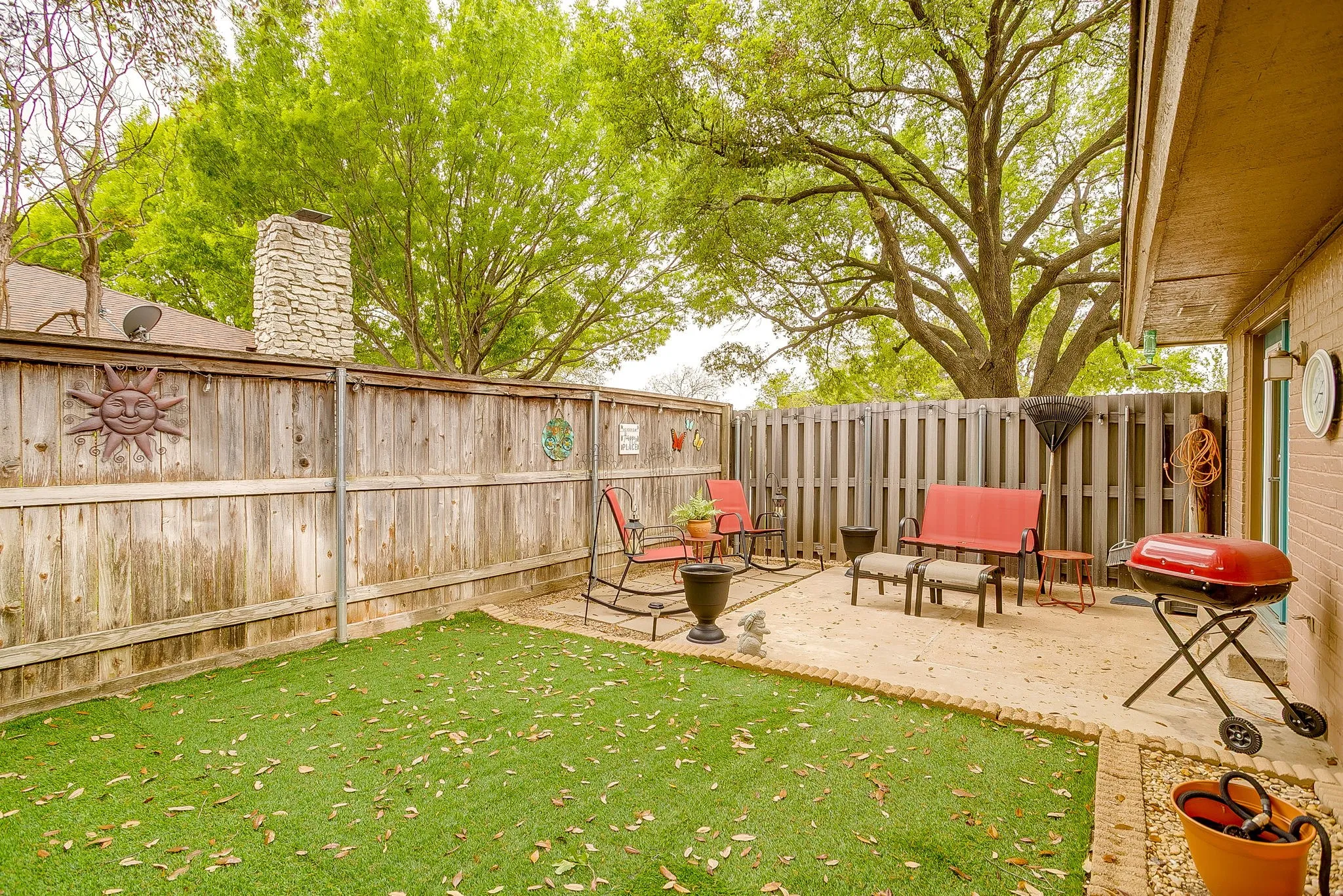 Duplex For Sale in Tarrant County , 5011 Ledgestone Drive, Fort Worth, Texas 76132, 4 Bedroom, 4 Bathroom, 4 Garage spaces, 3,216 Sqft, built in 1976, Preowned, mls#21224948, Real Estate Agent in Fort Worth, Homes For Sale in Tarrant county, Homes For Sale in Fort Worth, Realtor in Fort Worth Texas, Real Estate Brokerage Independent Realty Texas, Luminita Cordes Realtor