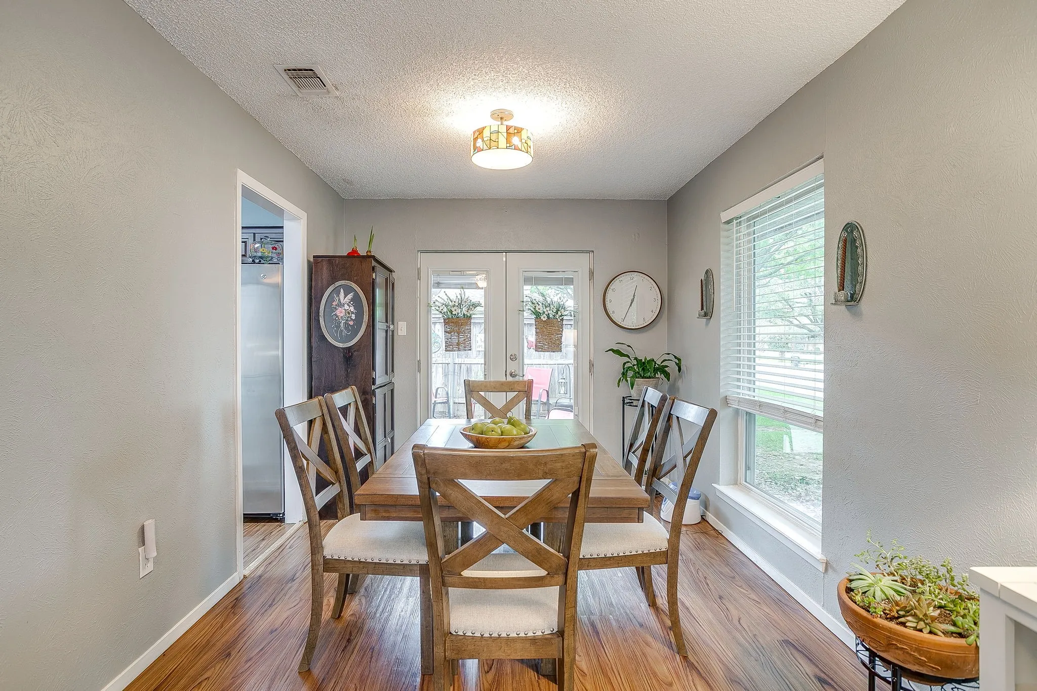 Duplex For Sale in Tarrant County , 5011 Ledgestone Drive, Fort Worth, Texas 76132, 4 Bedroom, 4 Bathroom, 4 Garage spaces, 3,216 Sqft, built in 1976, Preowned, mls#21224948, Real Estate Agent in Fort Worth, Homes For Sale in Tarrant county, Homes For Sale in Fort Worth, Realtor in Fort Worth Texas, Real Estate Brokerage Independent Realty Texas, Luminita Cordes Realtor