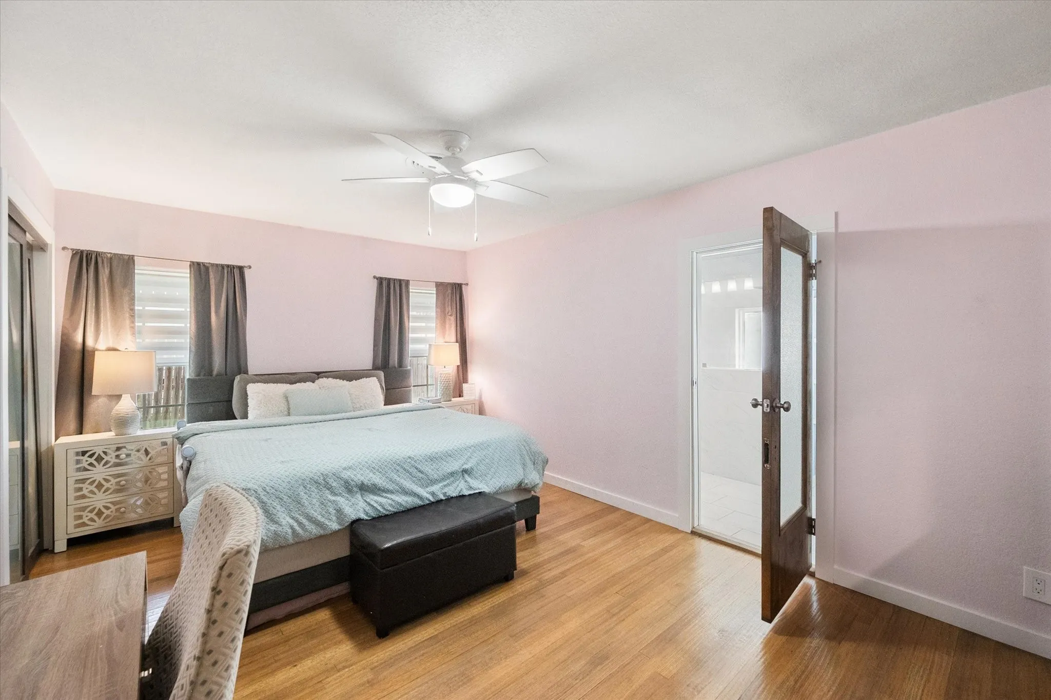 Single Family Residence For Sale in Tarrant County , 2736 Ryan Avenue, Fort Worth, Texas 76110, 2 Bedroom, 2 Bathroom, 1 Garage spaces, 1,047 Sqft, built in 1943, Preowned, mls#21212581, Real Estate Agent in Fort Worth, Homes For Sale in Tarrant county, Homes For Sale in Fort Worth, Realtor in Fort Worth Texas, Real Estate Brokerage Independent Realty Texas, Luminita Cordes Realtor