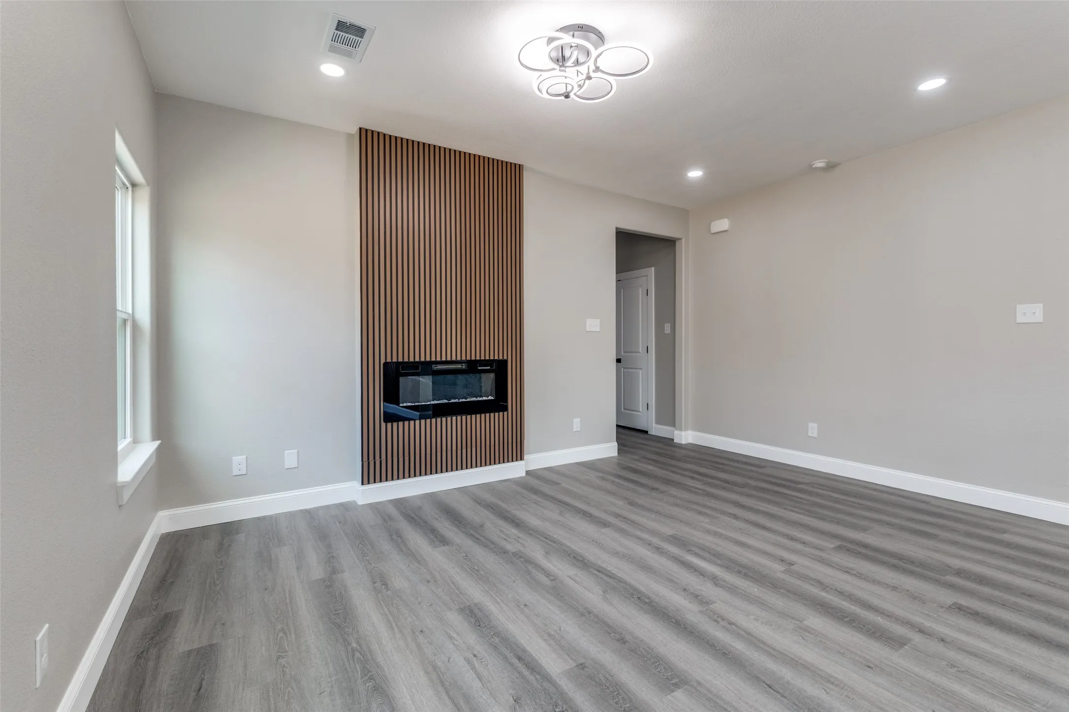 Single Family Residence For Sale in Dallas County , 3402 Spring Avenue, Dallas, Texas 75215, 3 Bedroom, 2 Bathroom, 2 Garage spaces, 1,672 Sqft, built in 2026, mls#21224951, Real Estate Agent in Dallas, Homes For Sale in Dallas county, Homes For Sale in Dallas, Realtor in Dallas Texas, Real Estate Brokerage Independent Realty Texas, Luminita Cordes Realtor