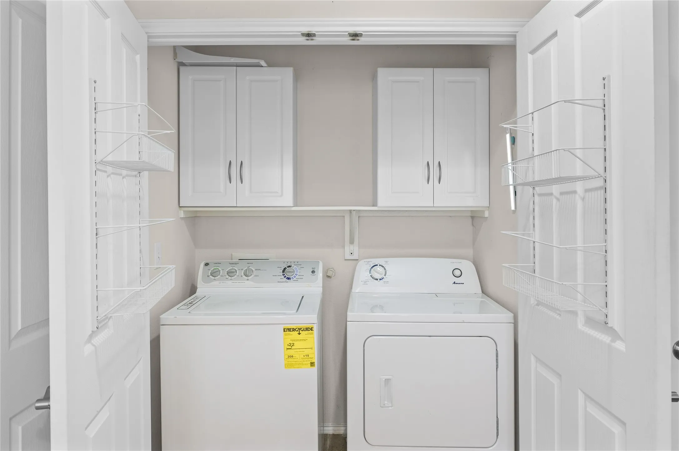 Single Family Residence For Sale in Denton County , 127 Montague Lane, Frisco, Texas 75036, 3 Bedroom, 2 Bathroom, 2 Garage spaces, 1,457 Sqft, built in 2014, Preowned, mls#21221499, Real Estate Agent in Frisco, Homes For Sale in Denton county, Homes For Sale in Frisco, Realtor in Frisco Texas, Real Estate Brokerage Independent Realty Texas, Luminita Cordes Realtor