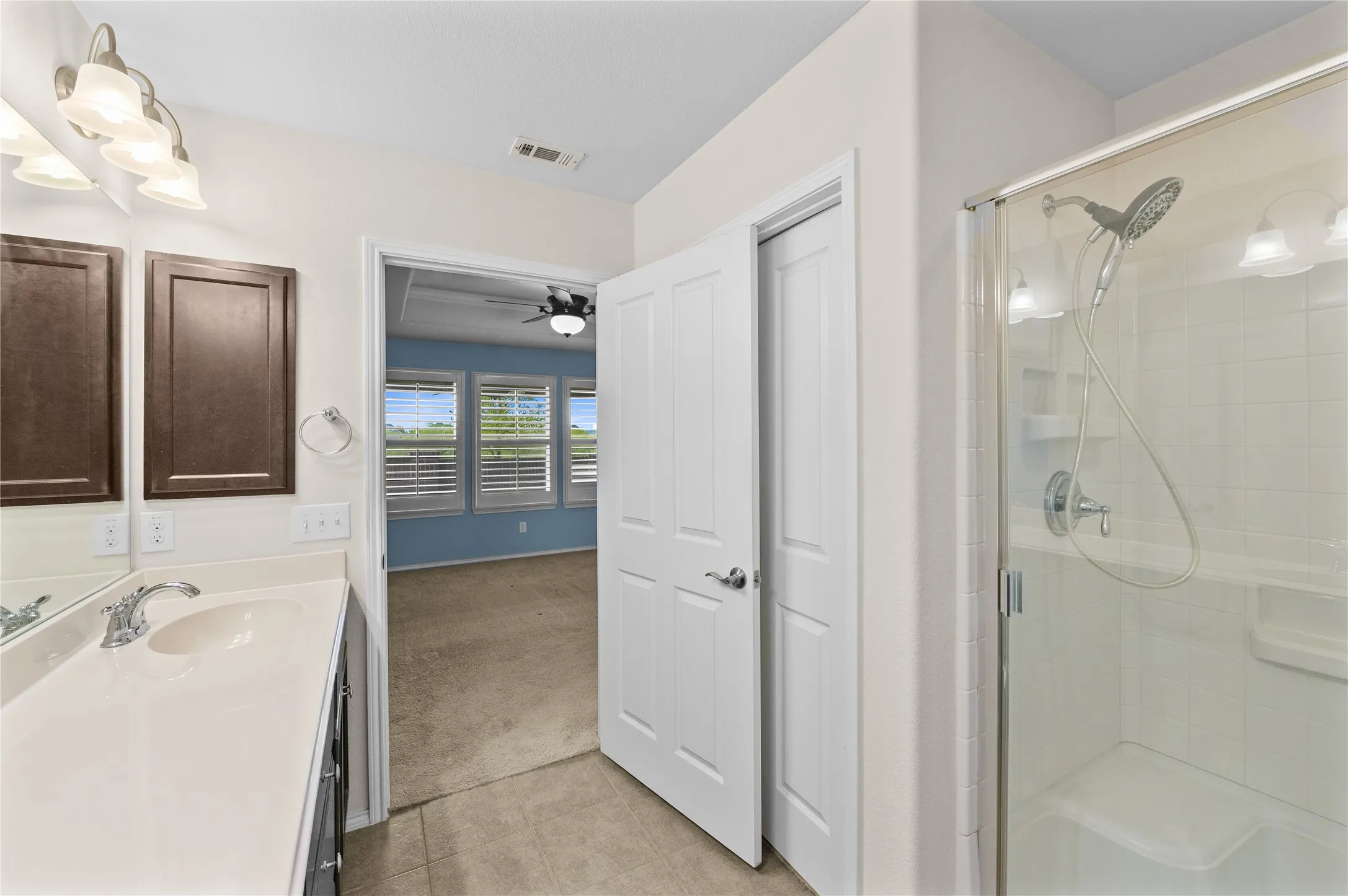 Single Family Residence For Sale in Denton County , 127 Montague Lane, Frisco, Texas 75036, 3 Bedroom, 2 Bathroom, 2 Garage spaces, 1,457 Sqft, built in 2014, Preowned, mls#21221499, Real Estate Agent in Frisco, Homes For Sale in Denton county, Homes For Sale in Frisco, Realtor in Frisco Texas, Real Estate Brokerage Independent Realty Texas, Luminita Cordes Realtor