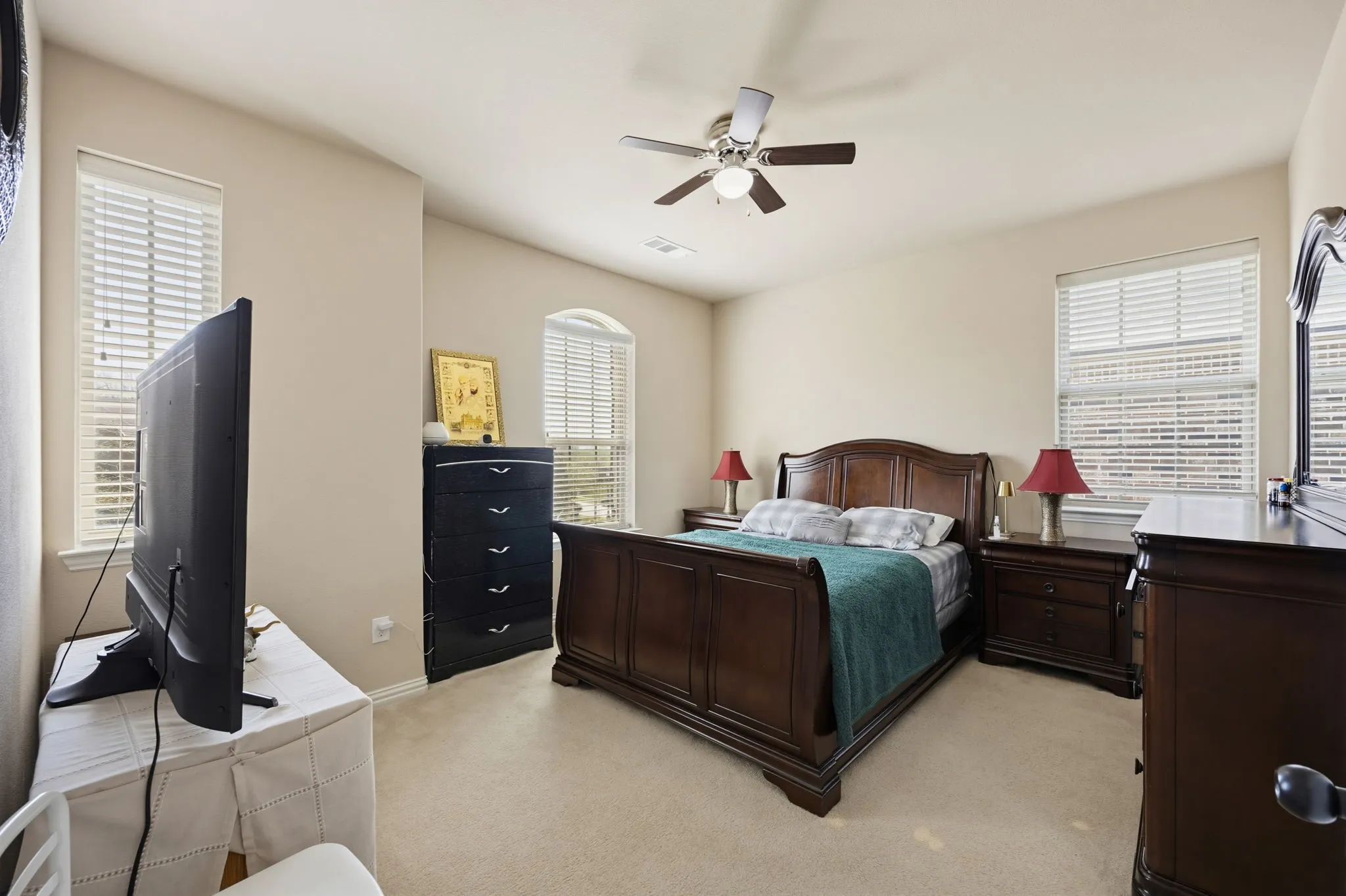 Single Family Residence For Sale in Collin County , 1608 Alamosa Drive, Allen, Texas 75013, 5 Bedroom, 4 Bathroom, 3 Garage spaces, 4,259 Sqft, built in 2015, Preowned, mls#21225203, Real Estate Agent in Allen, Homes For Sale in Collin county, Homes For Sale in Allen, Realtor in Allen Texas, Real Estate Brokerage Independent Realty Texas, Luminita Cordes Realtor