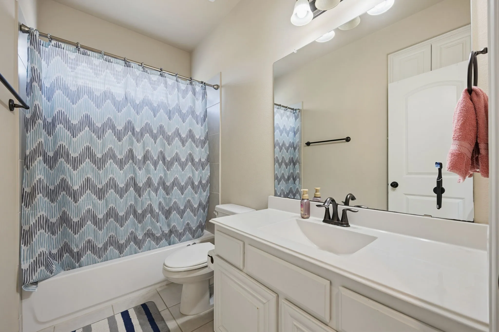 Single Family Residence For Sale in Collin County , 1608 Alamosa Drive, Allen, Texas 75013, 5 Bedroom, 4 Bathroom, 3 Garage spaces, 4,259 Sqft, built in 2015, Preowned, mls#21225203, Real Estate Agent in Allen, Homes For Sale in Collin county, Homes For Sale in Allen, Realtor in Allen Texas, Real Estate Brokerage Independent Realty Texas, Luminita Cordes Realtor