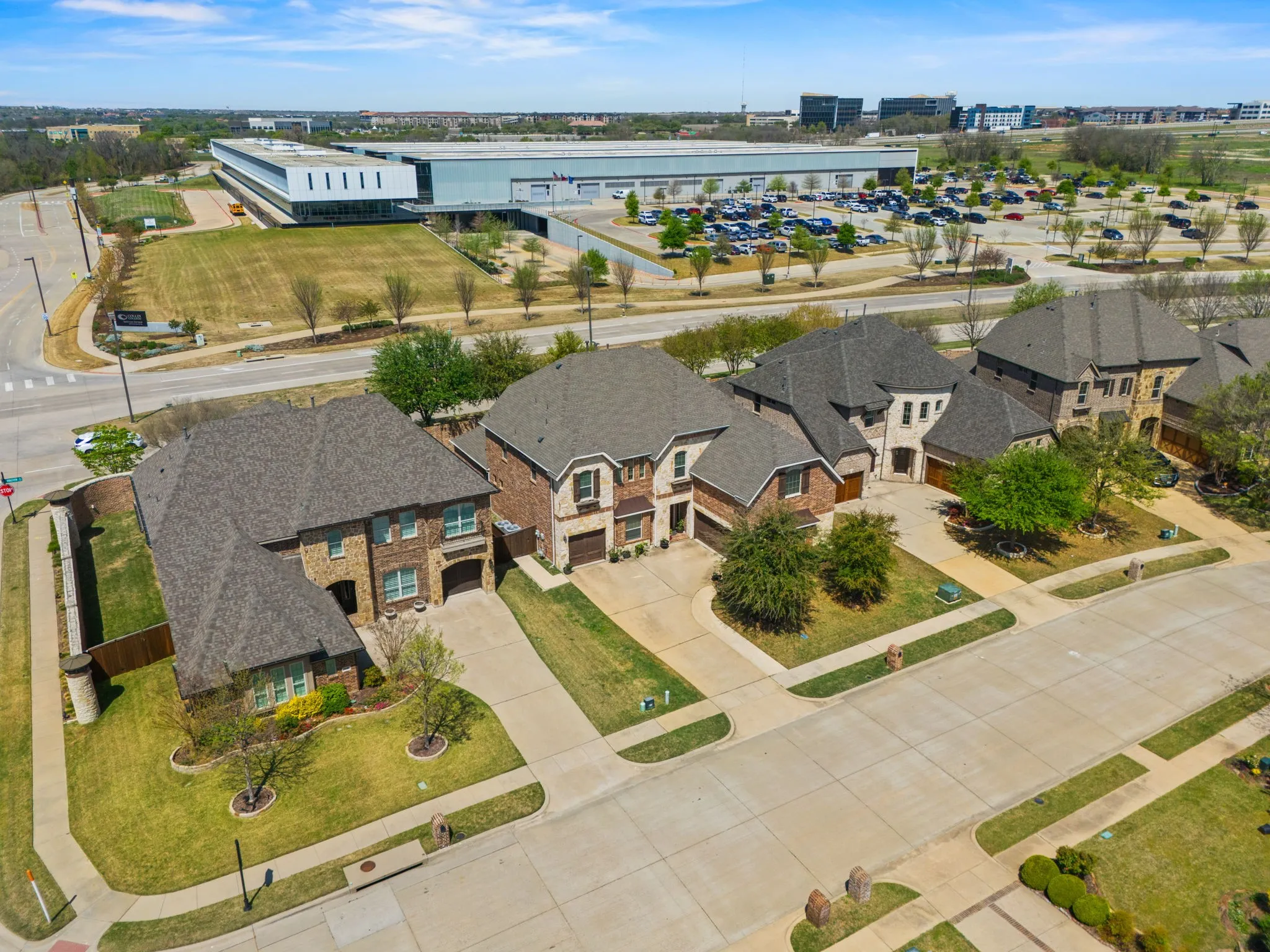 Single Family Residence For Sale in Collin County , 1608 Alamosa Drive, Allen, Texas 75013, 5 Bedroom, 4 Bathroom, 3 Garage spaces, 4,259 Sqft, built in 2015, Preowned, mls#21225203, Real Estate Agent in Allen, Homes For Sale in Collin county, Homes For Sale in Allen, Realtor in Allen Texas, Real Estate Brokerage Independent Realty Texas, Luminita Cordes Realtor
