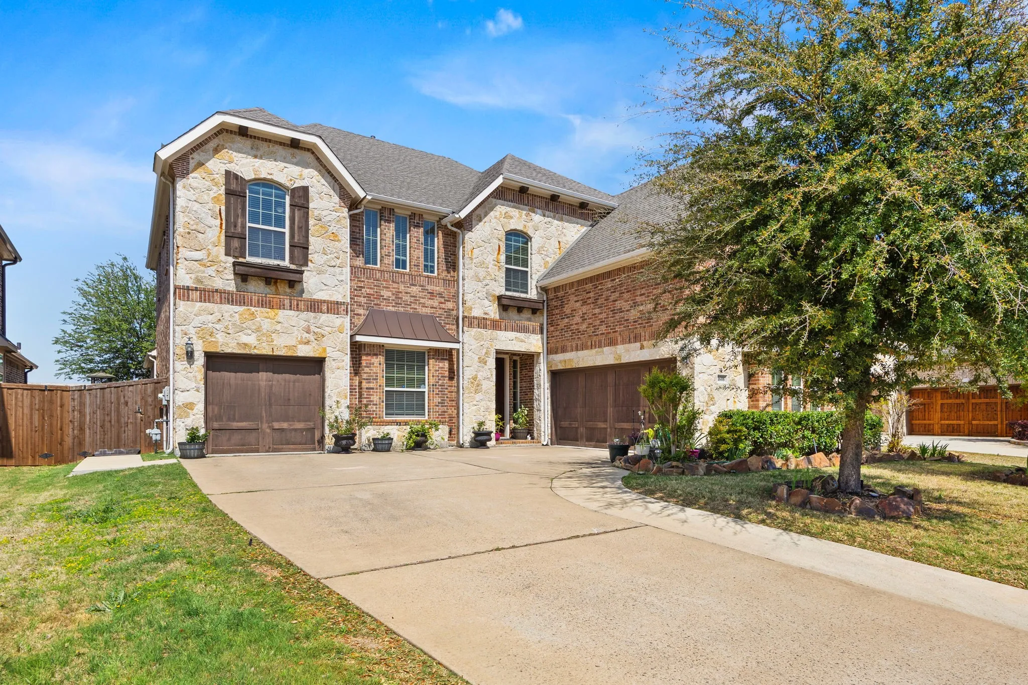 Single Family Residence For Sale in Collin County , 1608 Alamosa Drive, Allen, Texas 75013, 5 Bedroom, 4 Bathroom, 3 Garage spaces, 4,259 Sqft, built in 2015, Preowned, mls#21225203, Real Estate Agent in Allen, Homes For Sale in Collin county, Homes For Sale in Allen, Realtor in Allen Texas, Real Estate Brokerage Independent Realty Texas, Luminita Cordes Realtor