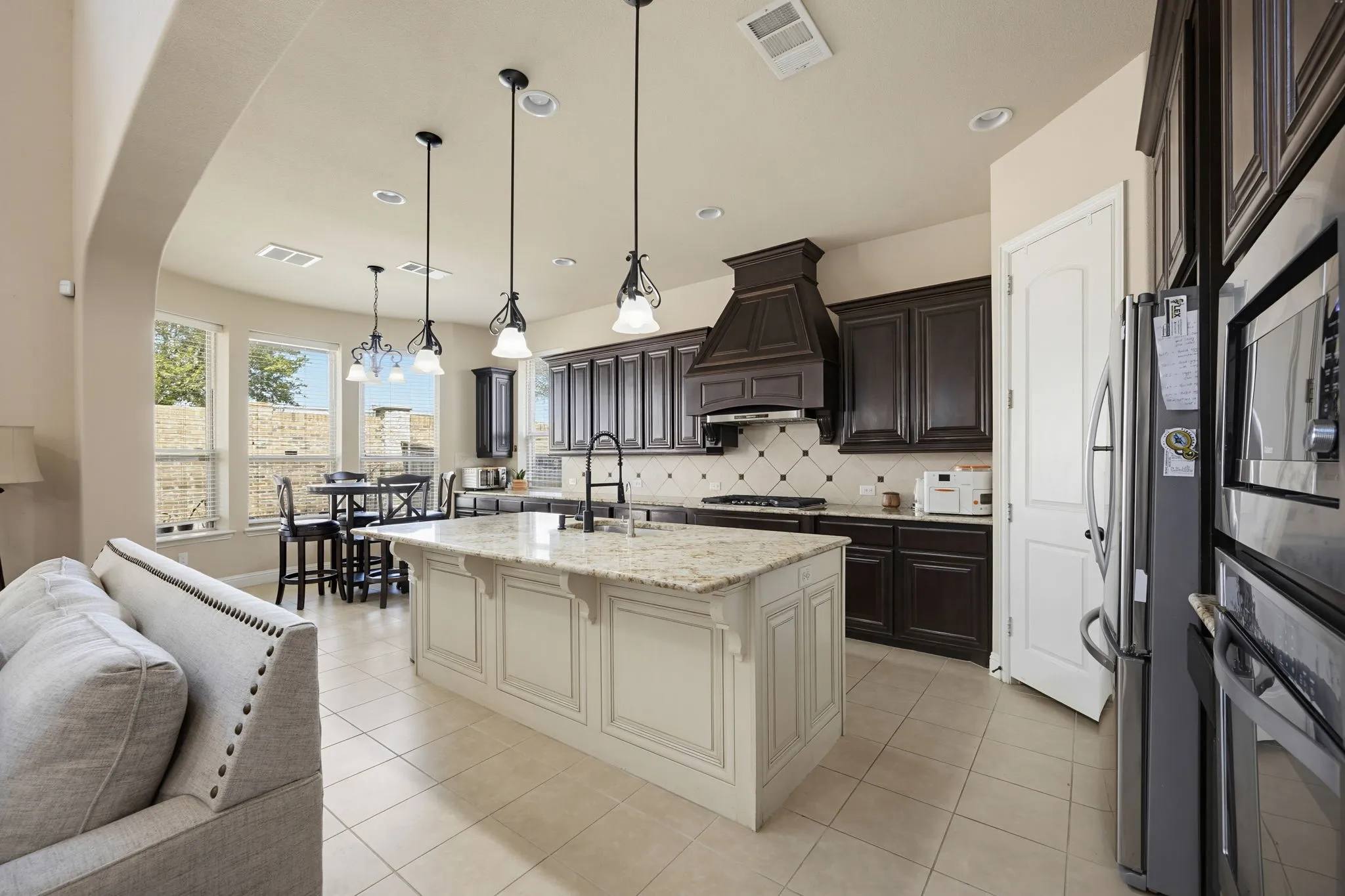 Single Family Residence For Sale in Collin County , 1608 Alamosa Drive, Allen, Texas 75013, 5 Bedroom, 4 Bathroom, 3 Garage spaces, 4,259 Sqft, built in 2015, Preowned, mls#21225203, Real Estate Agent in Allen, Homes For Sale in Collin county, Homes For Sale in Allen, Realtor in Allen Texas, Real Estate Brokerage Independent Realty Texas, Luminita Cordes Realtor