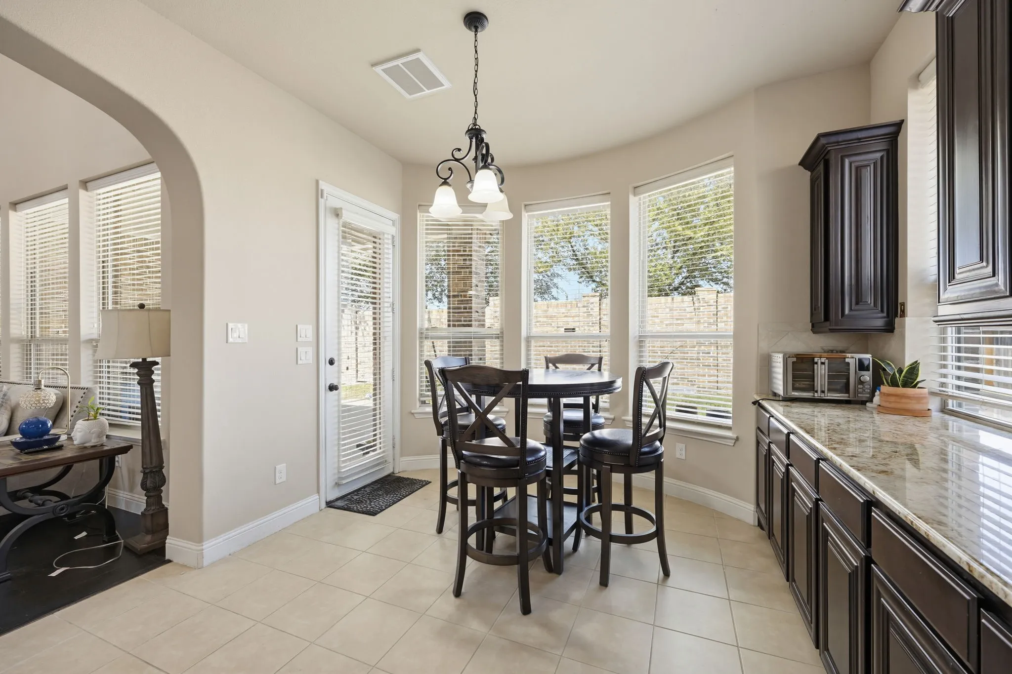 Single Family Residence For Sale in Collin County , 1608 Alamosa Drive, Allen, Texas 75013, 5 Bedroom, 4 Bathroom, 3 Garage spaces, 4,259 Sqft, built in 2015, Preowned, mls#21225203, Real Estate Agent in Allen, Homes For Sale in Collin county, Homes For Sale in Allen, Realtor in Allen Texas, Real Estate Brokerage Independent Realty Texas, Luminita Cordes Realtor