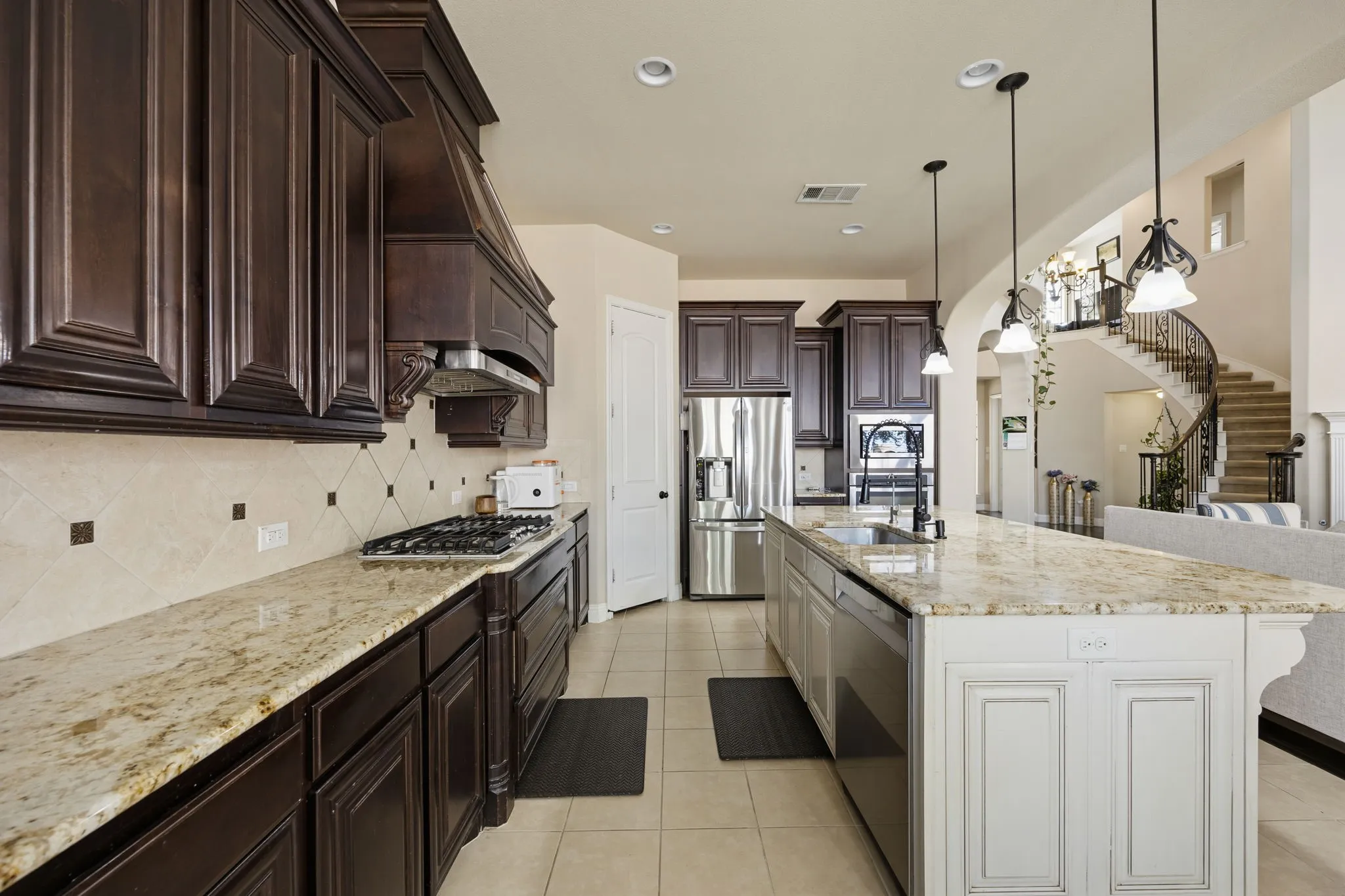 Single Family Residence For Sale in Collin County , 1608 Alamosa Drive, Allen, Texas 75013, 5 Bedroom, 4 Bathroom, 3 Garage spaces, 4,259 Sqft, built in 2015, Preowned, mls#21225203, Real Estate Agent in Allen, Homes For Sale in Collin county, Homes For Sale in Allen, Realtor in Allen Texas, Real Estate Brokerage Independent Realty Texas, Luminita Cordes Realtor