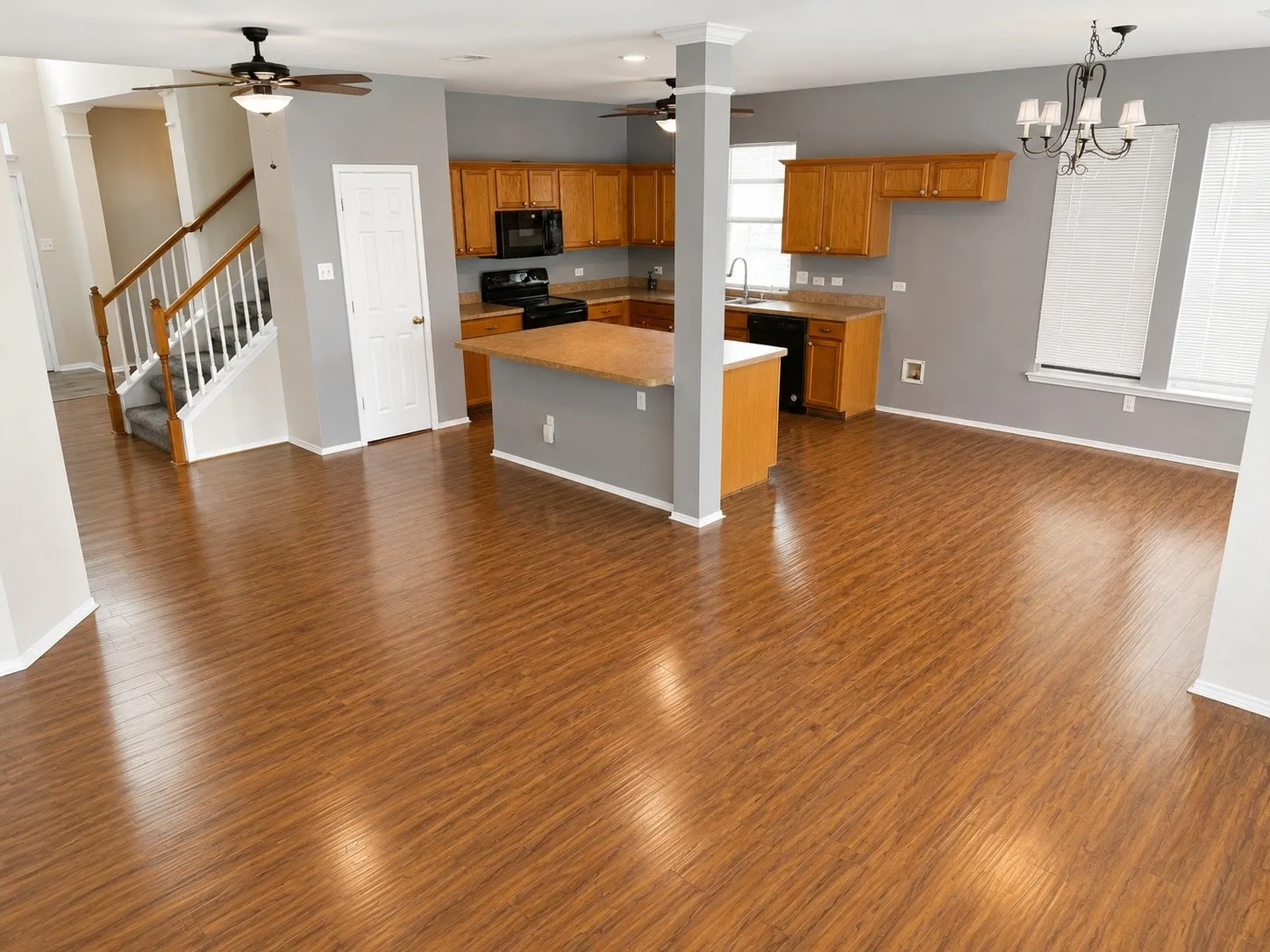 Single Family Residence For Sale in Kaufman County , 103 Denali Court, Terrell, Texas 75160, 4 Bedroom, 3 Bathroom, 2 Garage spaces, 2,424 Sqft, built in 2004, Preowned, mls#21197729, Real Estate Agent in Terrell, Homes For Sale in Kaufman county, Homes For Sale in Terrell, Realtor in Terrell Texas, Real Estate Brokerage Independent Realty Texas, Luminita Cordes Realtor