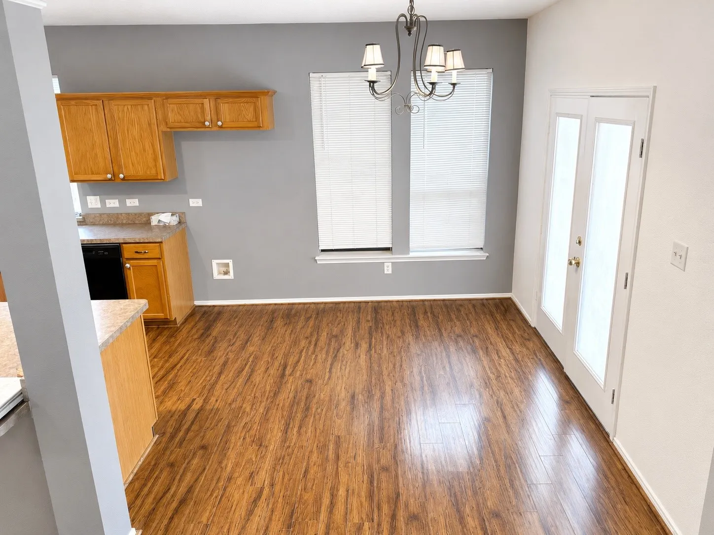 Single Family Residence For Sale in Kaufman County , 103 Denali Court, Terrell, Texas 75160, 4 Bedroom, 3 Bathroom, 2 Garage spaces, 2,424 Sqft, built in 2004, Preowned, mls#21197729, Real Estate Agent in Terrell, Homes For Sale in Kaufman county, Homes For Sale in Terrell, Realtor in Terrell Texas, Real Estate Brokerage Independent Realty Texas, Luminita Cordes Realtor