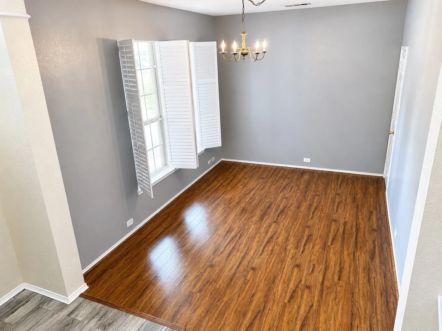 Single Family Residence For Sale in Kaufman County , 103 Denali Court, Terrell, Texas 75160, 4 Bedroom, 3 Bathroom, 2 Garage spaces, 2,424 Sqft, built in 2004, Preowned, mls#21197729, Real Estate Agent in Terrell, Homes For Sale in Kaufman county, Homes For Sale in Terrell, Realtor in Terrell Texas, Real Estate Brokerage Independent Realty Texas, Luminita Cordes Realtor