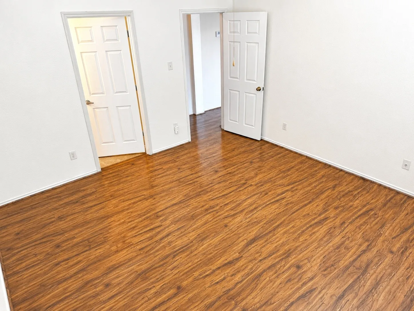 Single Family Residence For Sale in Kaufman County , 103 Denali Court, Terrell, Texas 75160, 4 Bedroom, 3 Bathroom, 2 Garage spaces, 2,424 Sqft, built in 2004, Preowned, mls#21197729, Real Estate Agent in Terrell, Homes For Sale in Kaufman county, Homes For Sale in Terrell, Realtor in Terrell Texas, Real Estate Brokerage Independent Realty Texas, Luminita Cordes Realtor