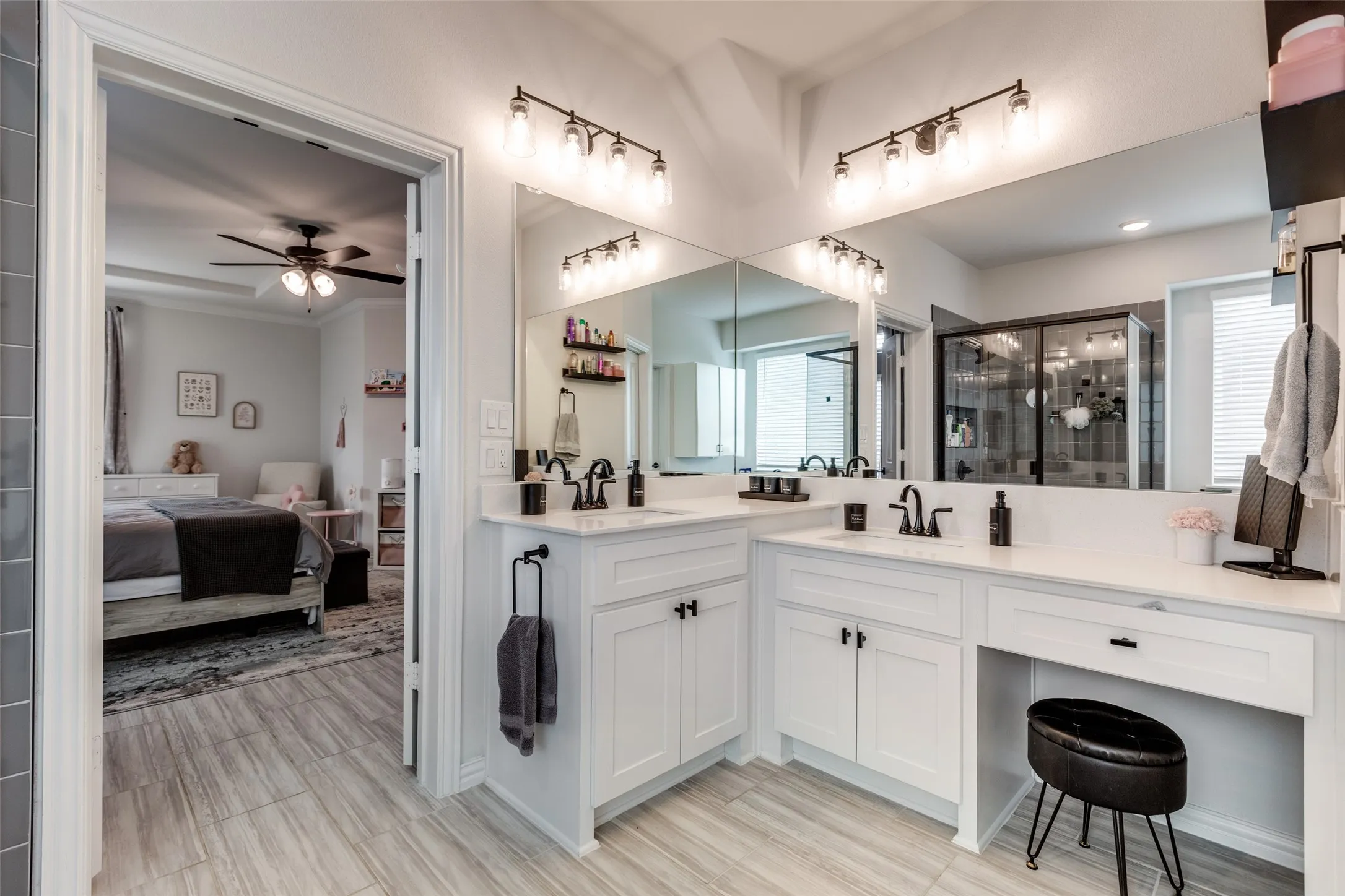 Single Family Residence For Sale in Denton County , 1352 Peregrine Trail, Frisco, Texas 75036, 5 Bedroom, 4 Bathroom, 2 Garage spaces, 3,391 Sqft, built in 2023, mls#21225161, Real Estate Agent in Frisco, Homes For Sale in Denton county, Homes For Sale in Frisco, Realtor in Frisco Texas, Real Estate Brokerage Independent Realty Texas, Luminita Cordes Realtor