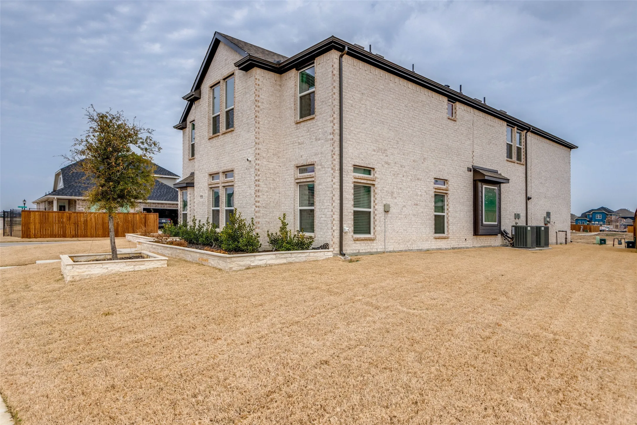 Single Family Residence For Sale in Denton County , 1352 Peregrine Trail, Frisco, Texas 75036, 5 Bedroom, 4 Bathroom, 2 Garage spaces, 3,391 Sqft, built in 2023, mls#21225161, Real Estate Agent in Frisco, Homes For Sale in Denton county, Homes For Sale in Frisco, Realtor in Frisco Texas, Real Estate Brokerage Independent Realty Texas, Luminita Cordes Realtor
